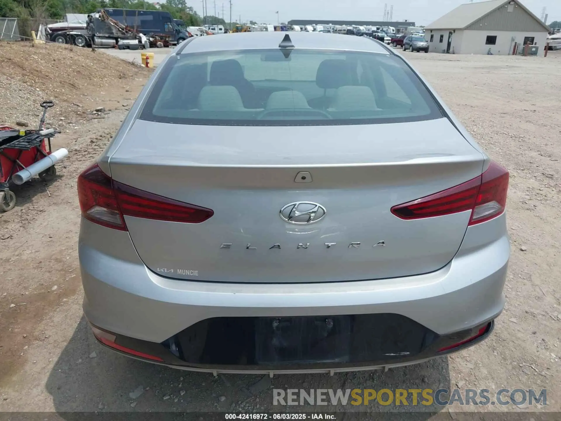 16 Photograph of a damaged car 5NPD84LF4LH581107 HYUNDAI ELANTRA 2020