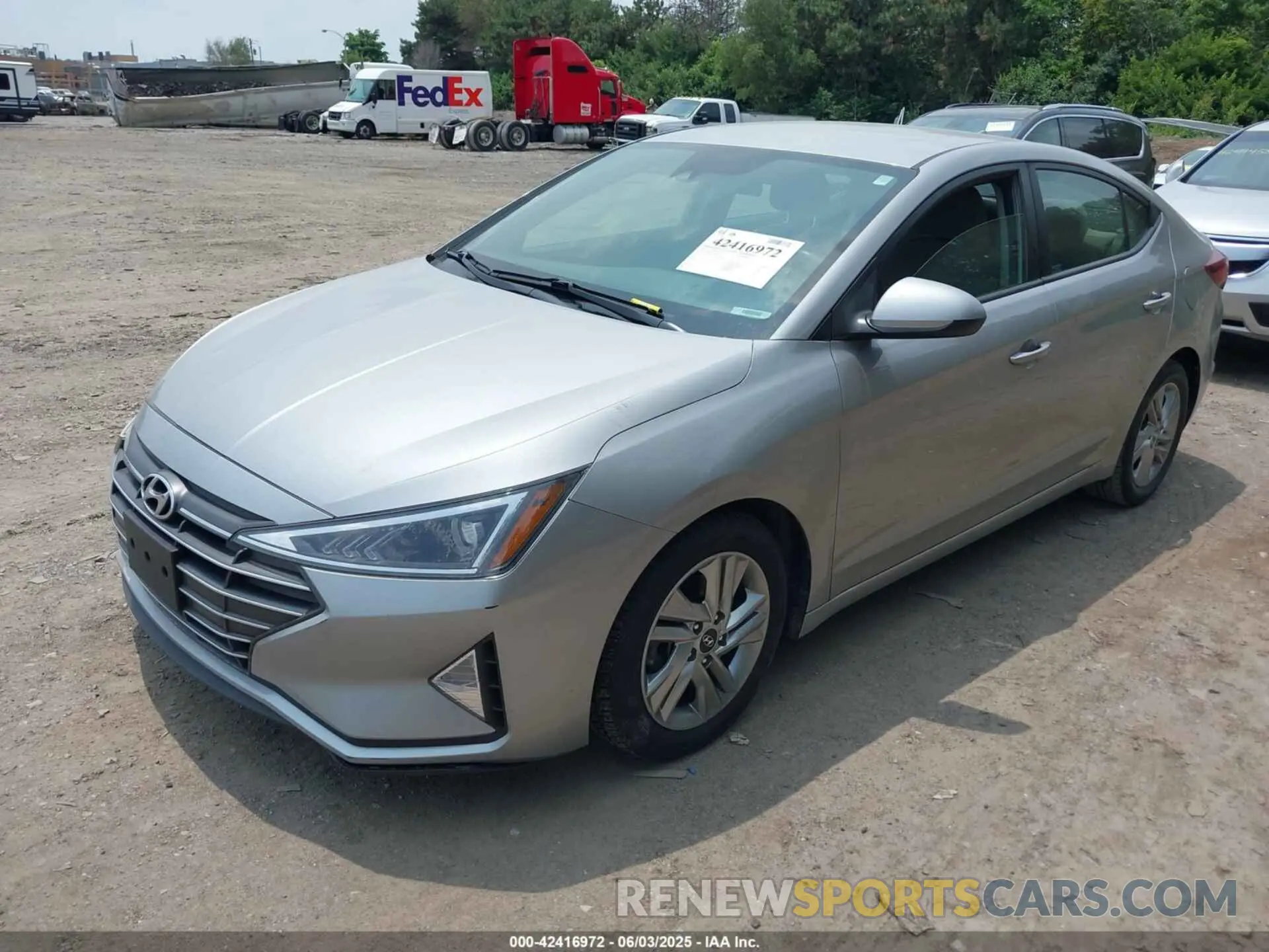 2 Photograph of a damaged car 5NPD84LF4LH581107 HYUNDAI ELANTRA 2020