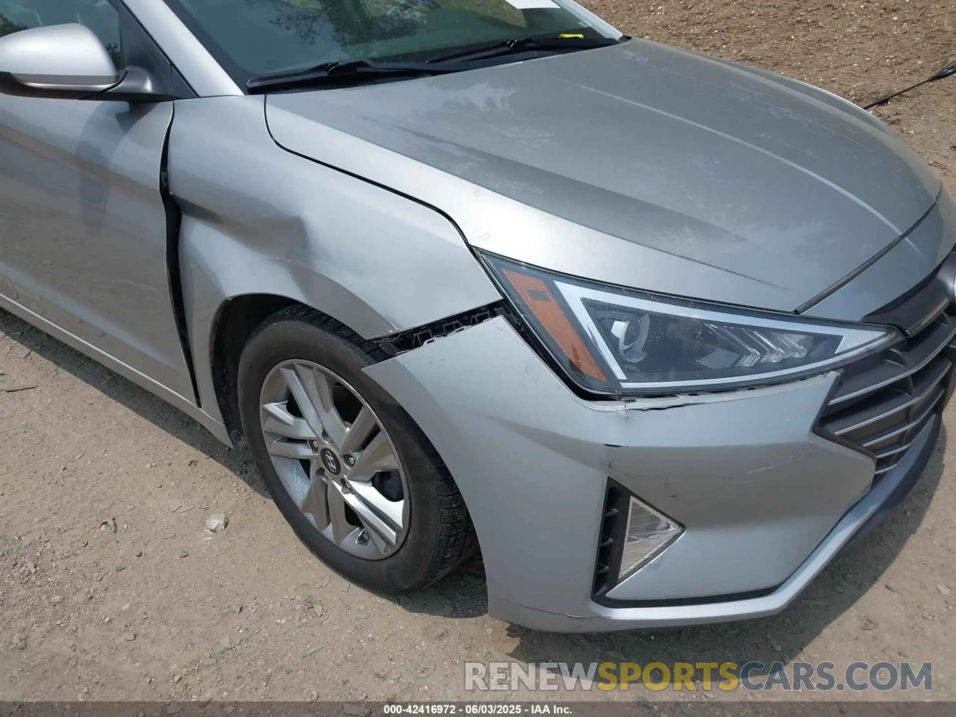 6 Photograph of a damaged car 5NPD84LF4LH581107 HYUNDAI ELANTRA 2020
