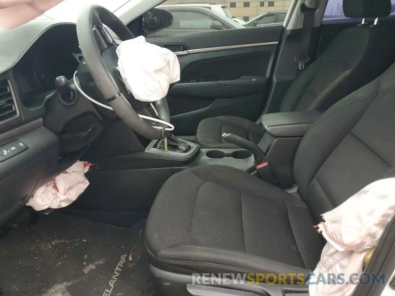 7 Photograph of a damaged car 5NPD84LF4LH592754 HYUNDAI ELANTRA 2020