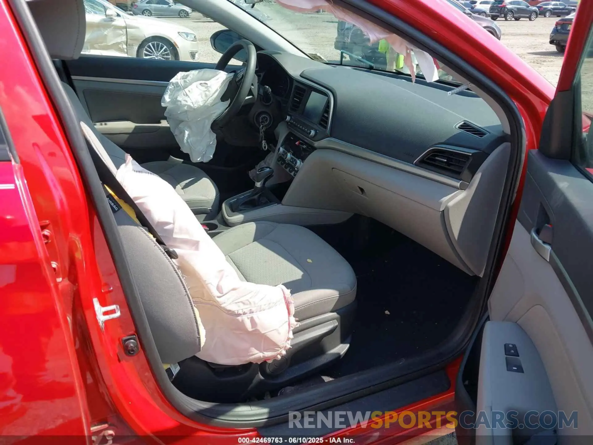 5 Photograph of a damaged car 5NPD84LF4LH598506 HYUNDAI ELANTRA 2020