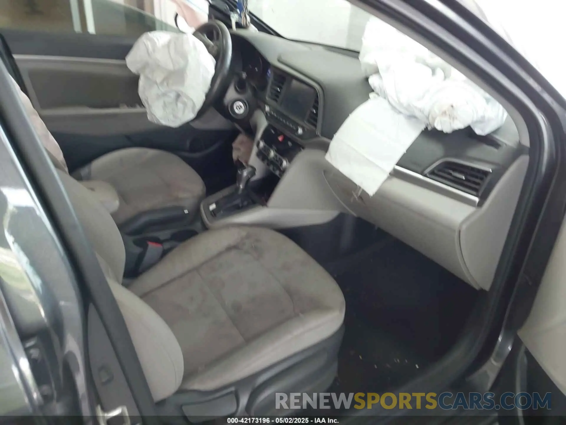5 Photograph of a damaged car 5NPD84LF4LH598666 HYUNDAI ELANTRA 2020