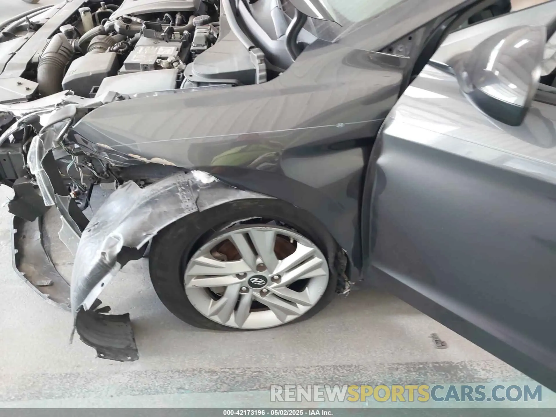 6 Photograph of a damaged car 5NPD84LF4LH598666 HYUNDAI ELANTRA 2020