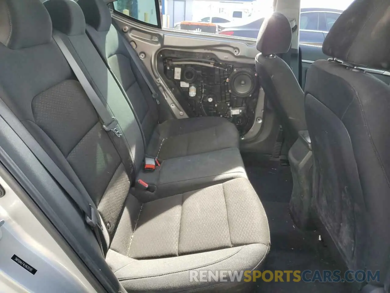 10 Photograph of a damaged car 5NPD84LF4LH620195 HYUNDAI ELANTRA 2020