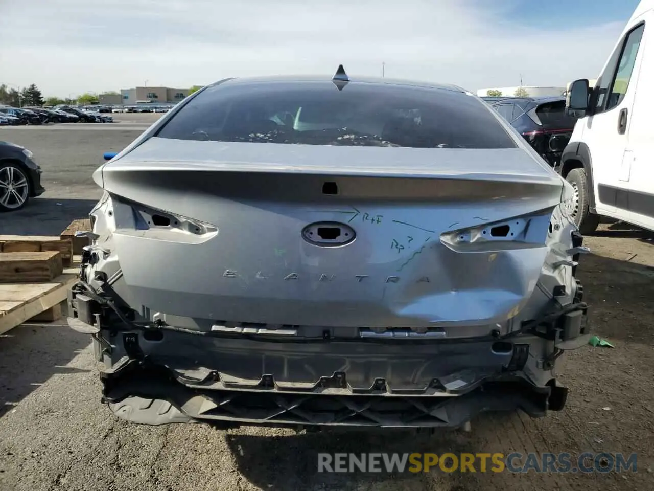 6 Photograph of a damaged car 5NPD84LF4LH620195 HYUNDAI ELANTRA 2020