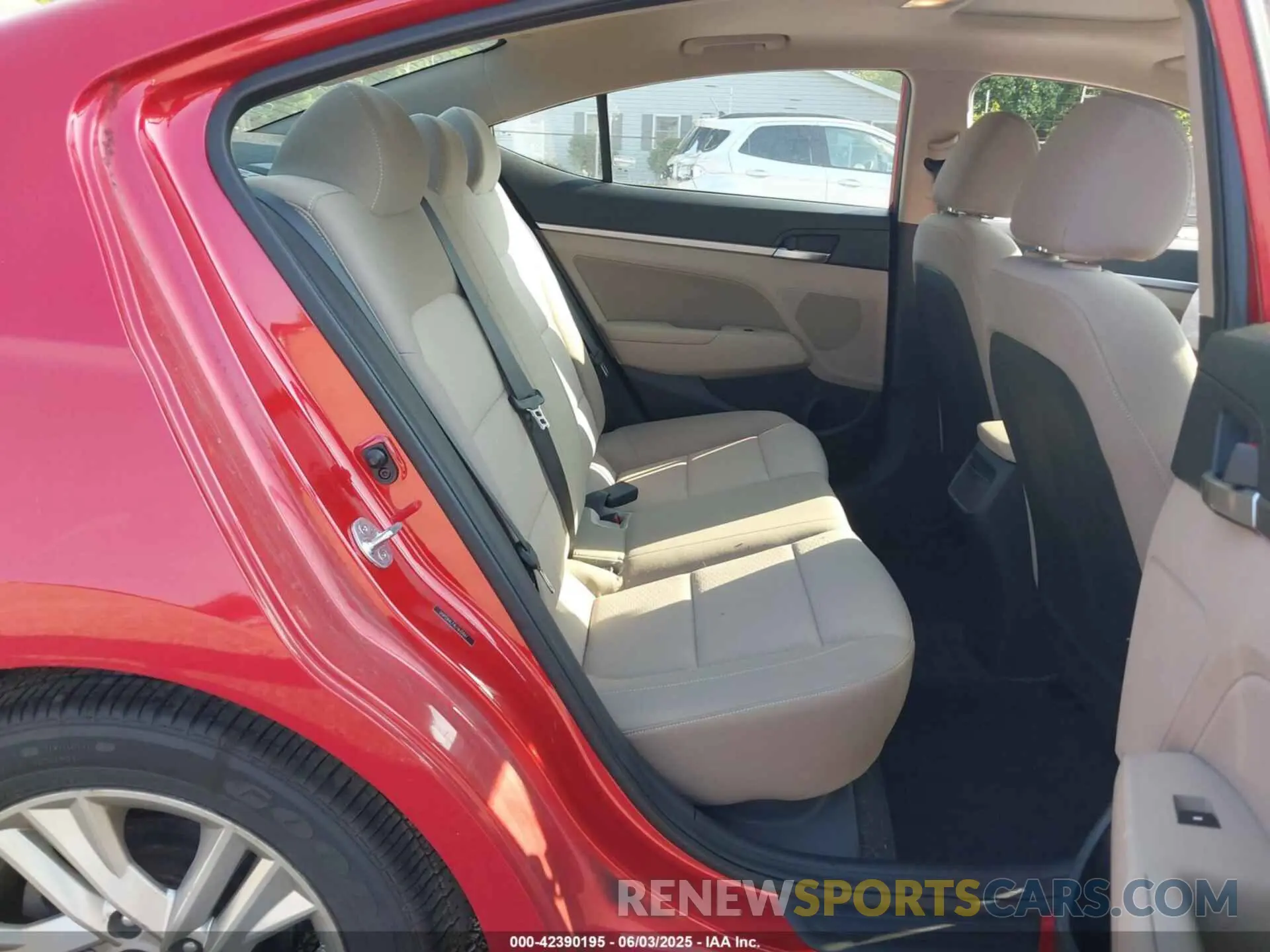 8 Photograph of a damaged car 5NPD84LF4LH632847 HYUNDAI ELANTRA 2020