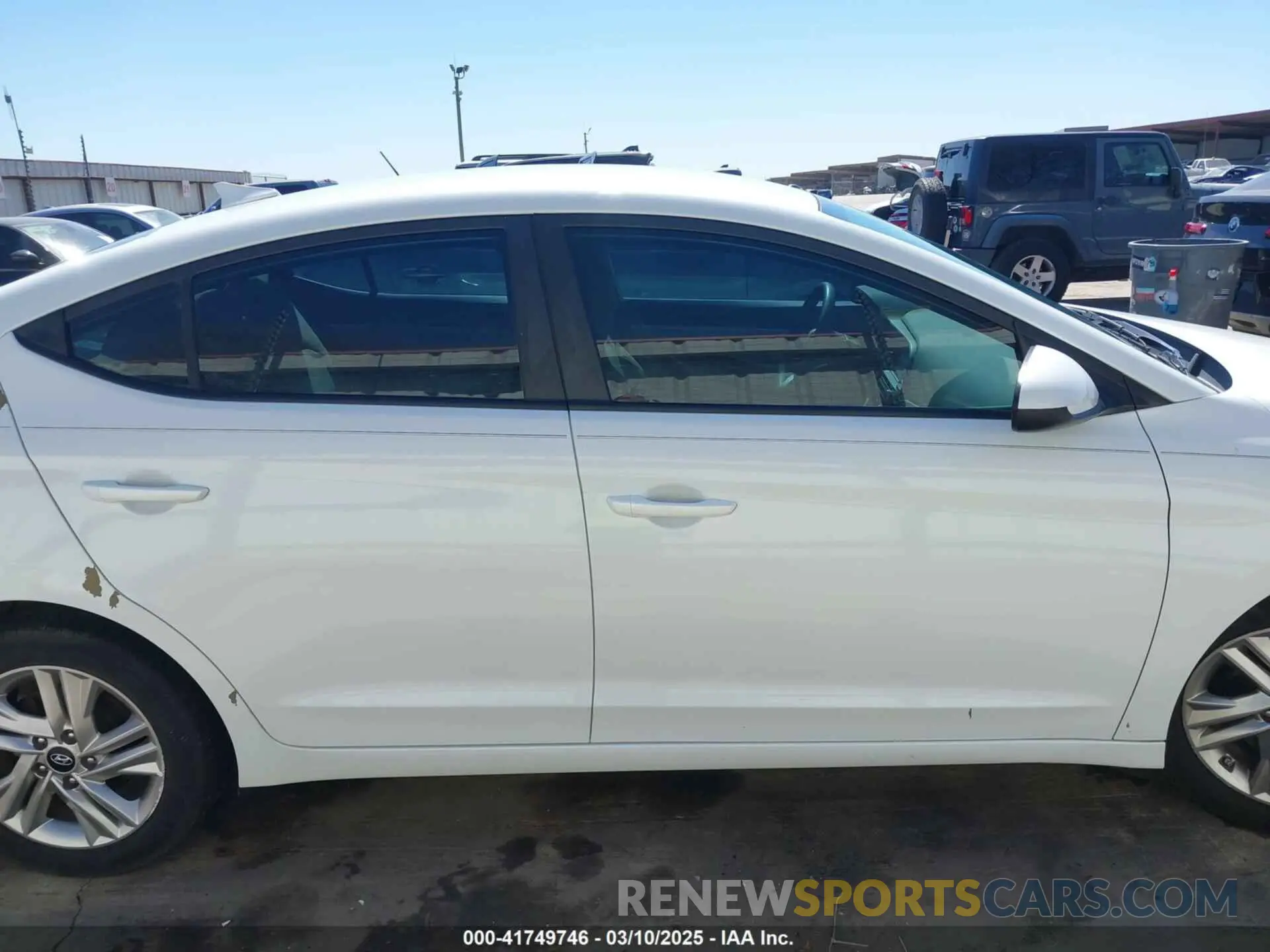 12 Photograph of a damaged car 5NPD84LF5LH505511 HYUNDAI ELANTRA 2020