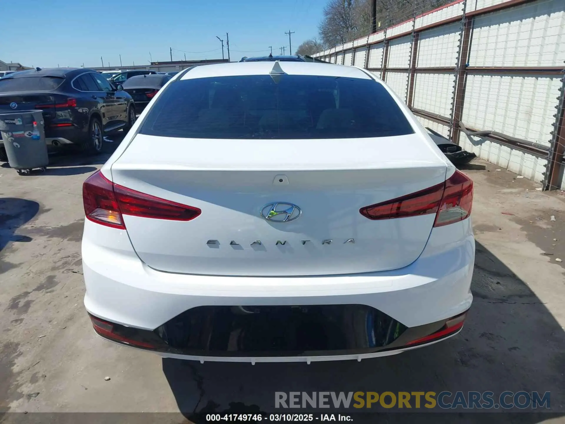 15 Photograph of a damaged car 5NPD84LF5LH505511 HYUNDAI ELANTRA 2020