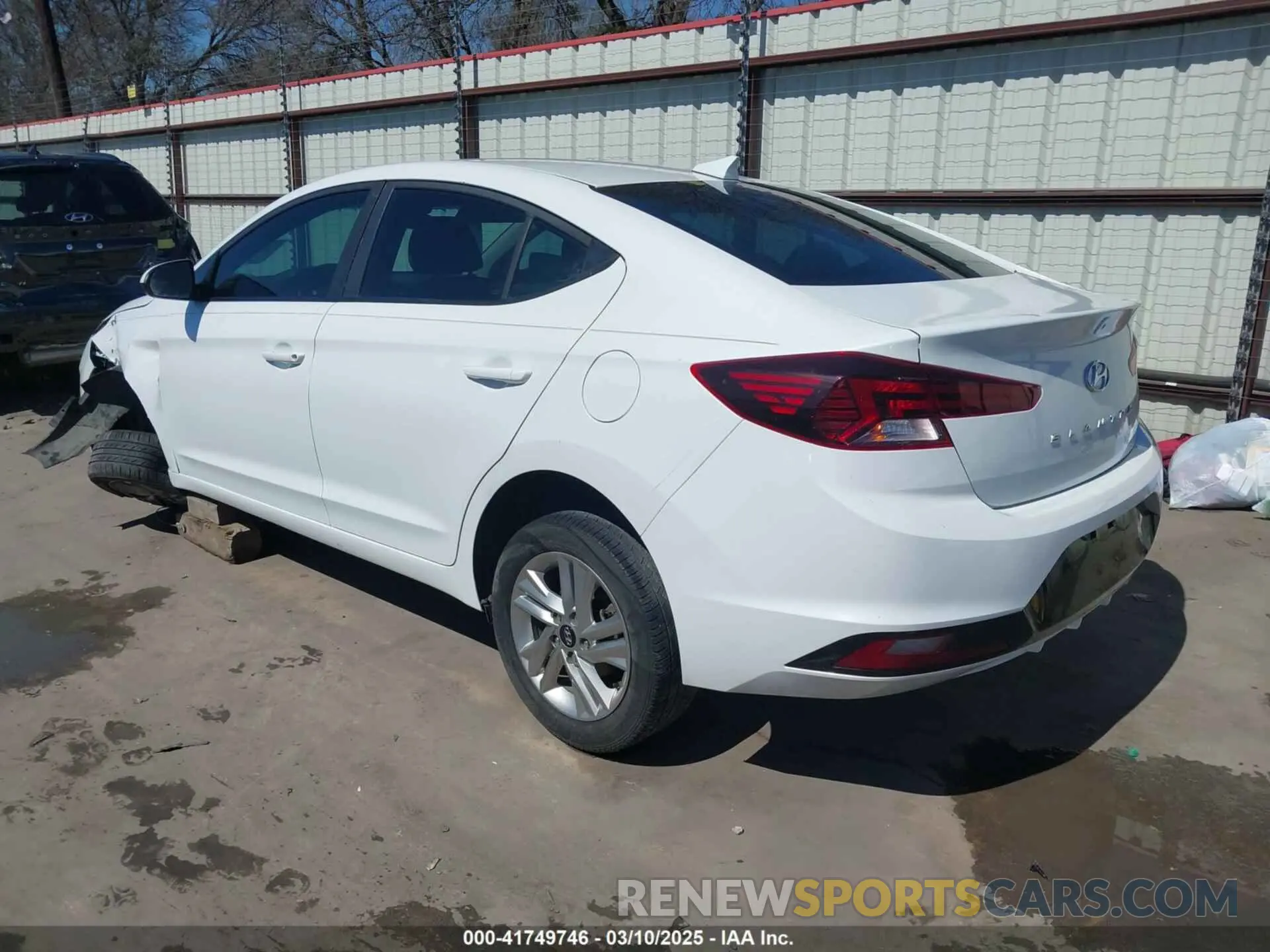 3 Photograph of a damaged car 5NPD84LF5LH505511 HYUNDAI ELANTRA 2020