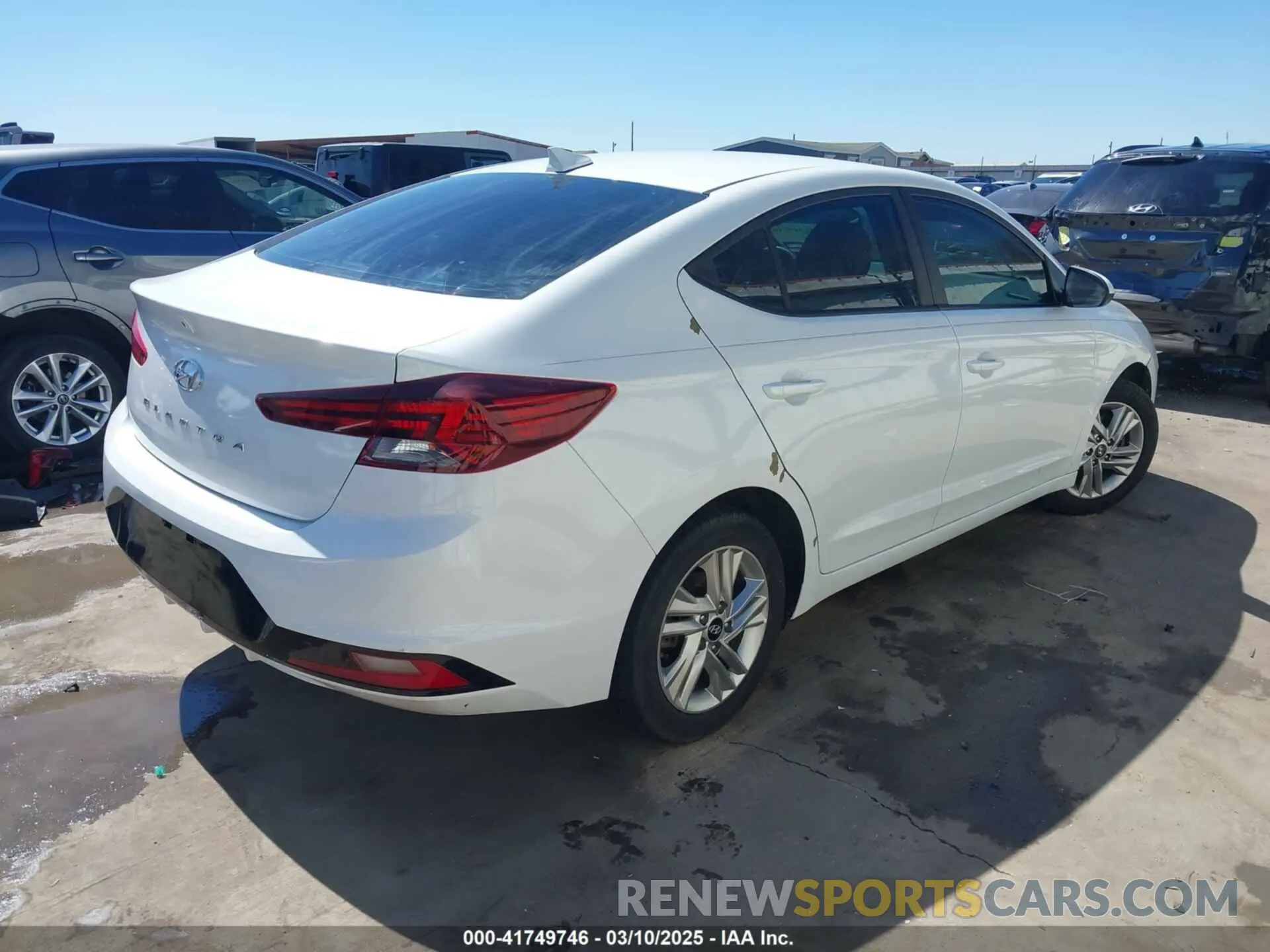 4 Photograph of a damaged car 5NPD84LF5LH505511 HYUNDAI ELANTRA 2020