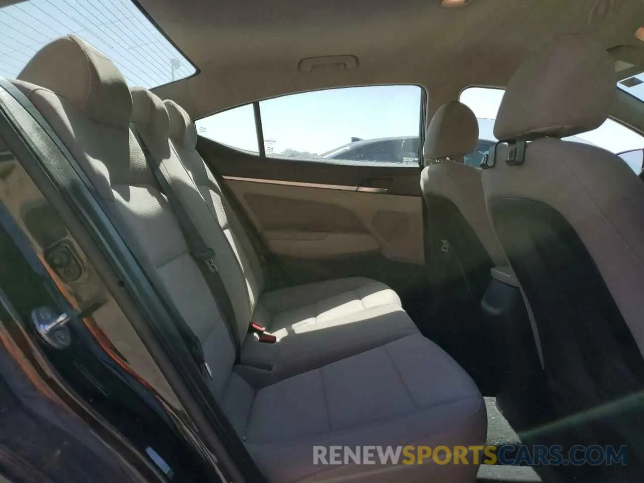 10 Photograph of a damaged car 5NPD84LF5LH505816 HYUNDAI ELANTRA 2020