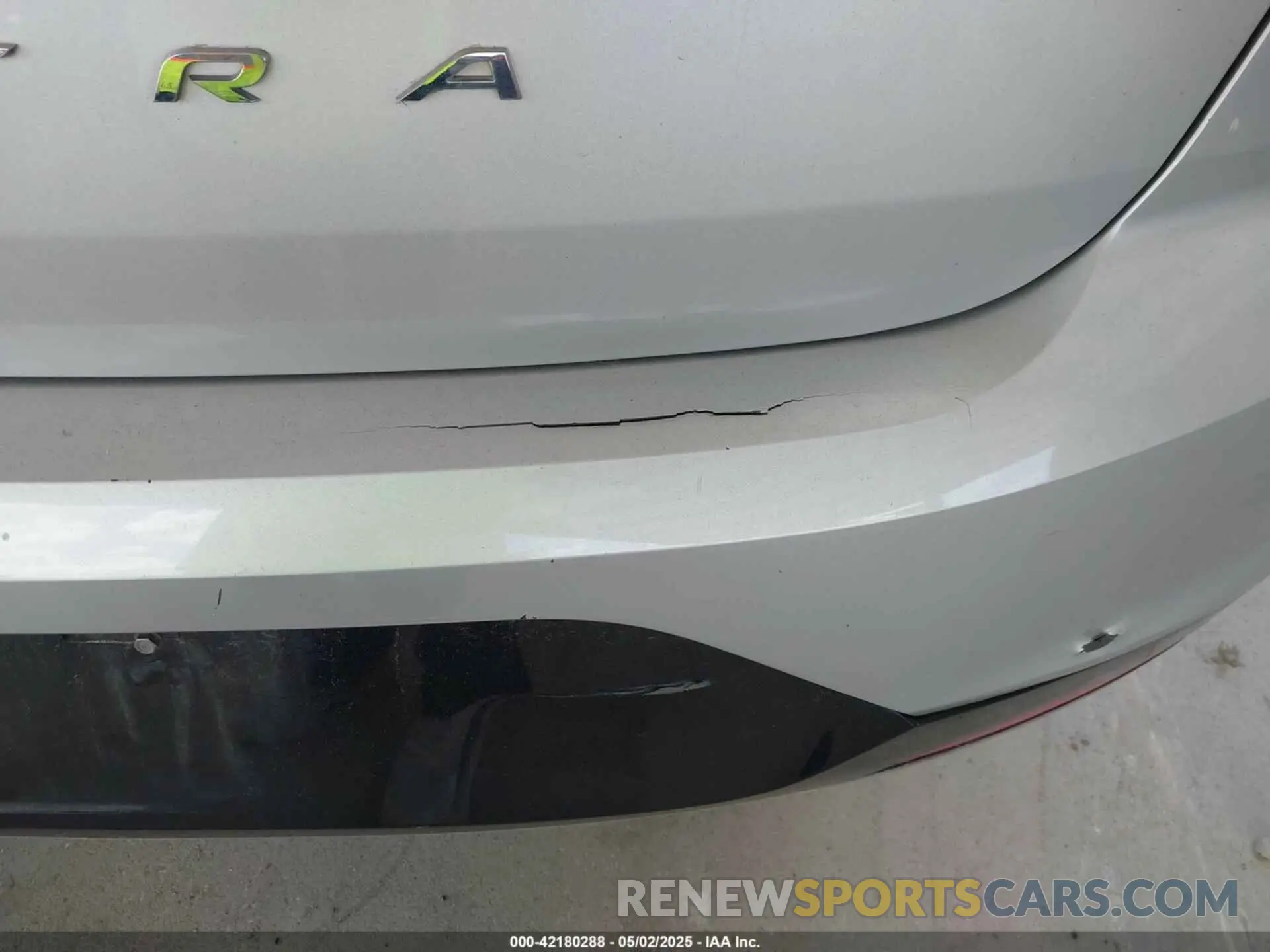 19 Photograph of a damaged car 5NPD84LF5LH512958 HYUNDAI ELANTRA 2020