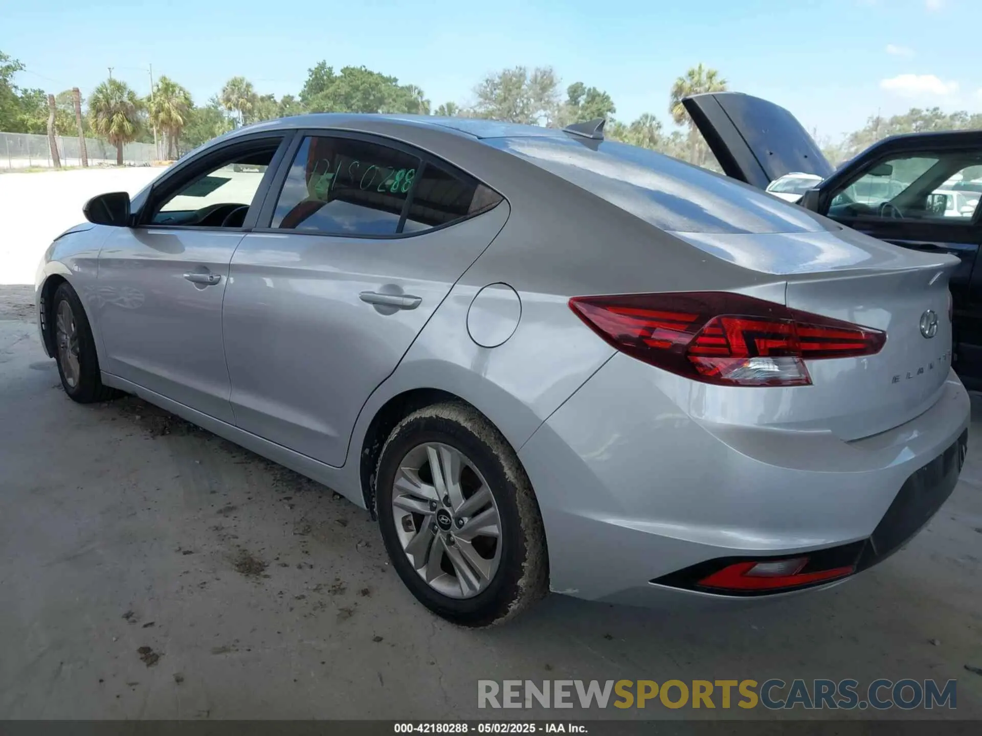 3 Photograph of a damaged car 5NPD84LF5LH512958 HYUNDAI ELANTRA 2020
