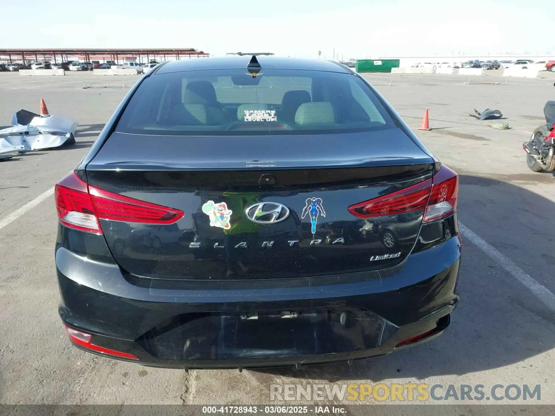 16 Photograph of a damaged car 5NPD84LF5LH517948 HYUNDAI ELANTRA 2020