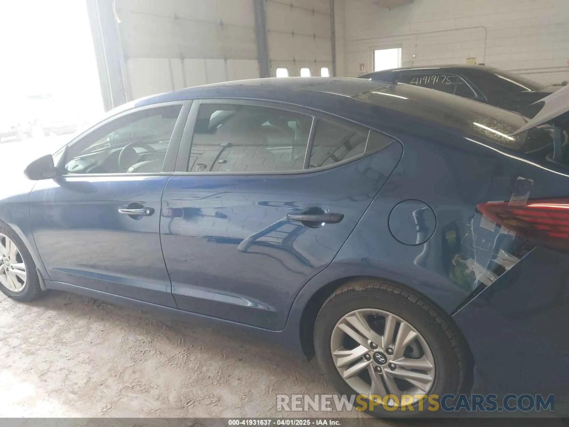 14 Photograph of a damaged car 5NPD84LF5LH518758 HYUNDAI ELANTRA 2020