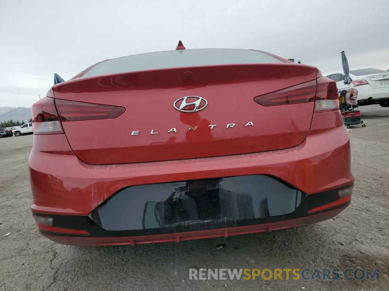 6 Photograph of a damaged car 5NPD84LF5LH519232 HYUNDAI ELANTRA 2020