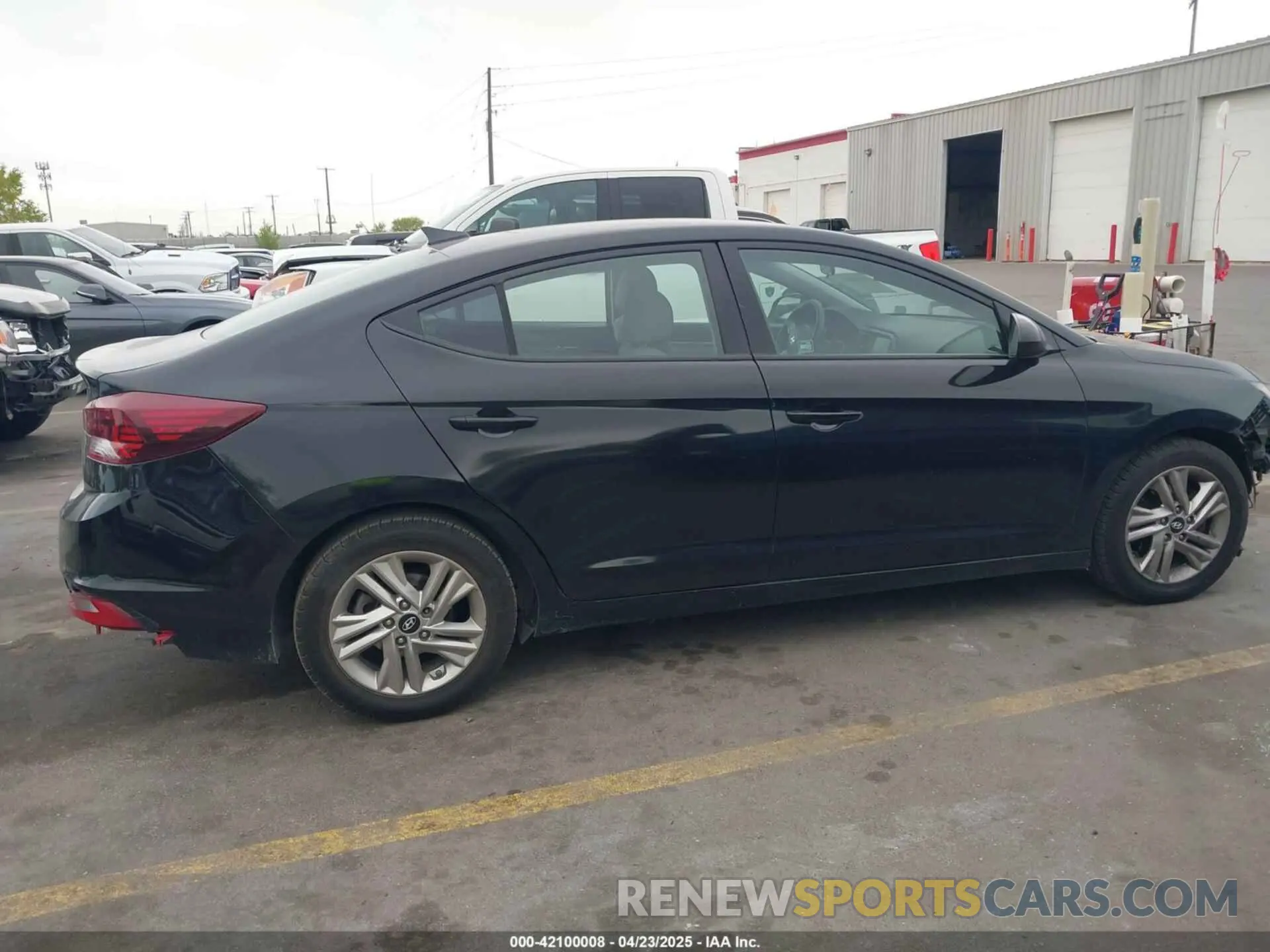 14 Photograph of a damaged car 5NPD84LF5LH519747 HYUNDAI ELANTRA 2020