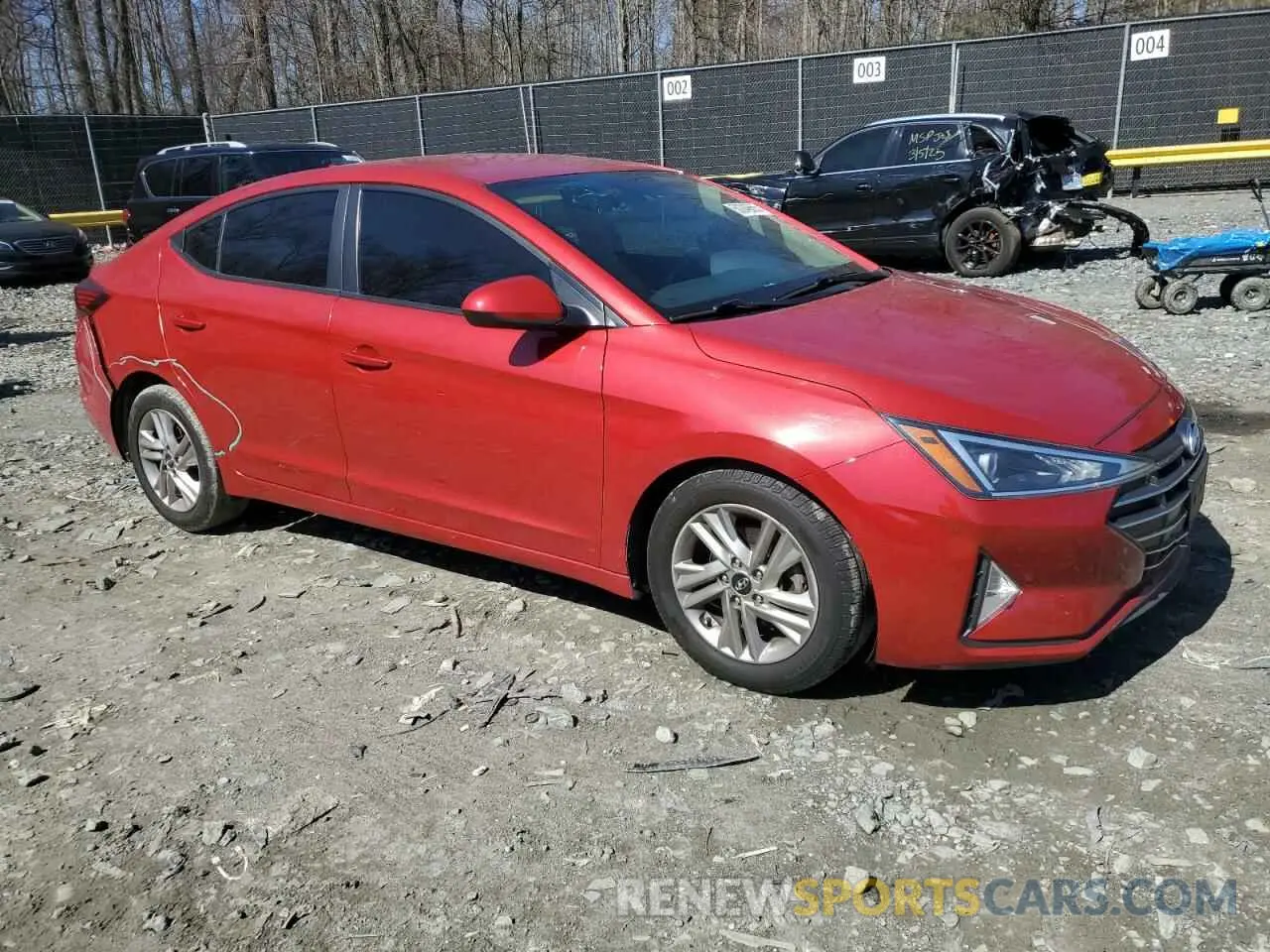4 Photograph of a damaged car 5NPD84LF5LH523331 HYUNDAI ELANTRA 2020