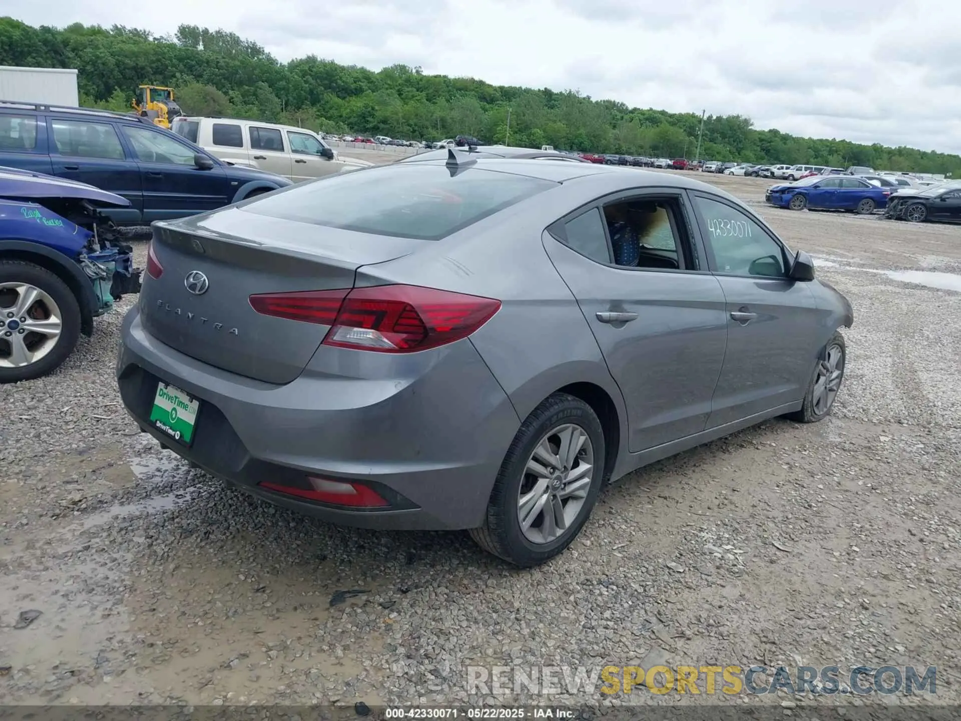 4 Photograph of a damaged car 5NPD84LF5LH538895 HYUNDAI ELANTRA 2020