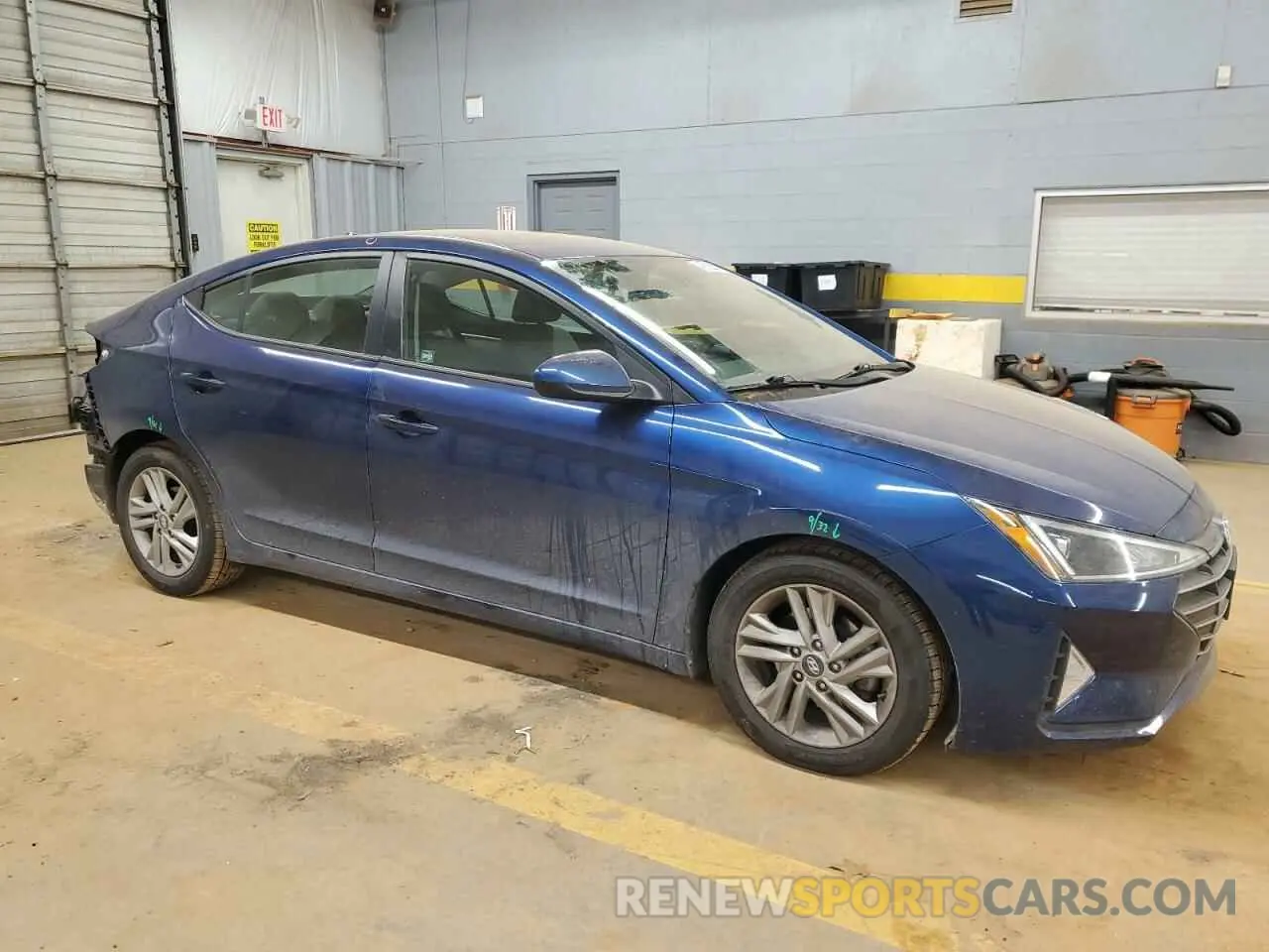 4 Photograph of a damaged car 5NPD84LF5LH540355 HYUNDAI ELANTRA 2020