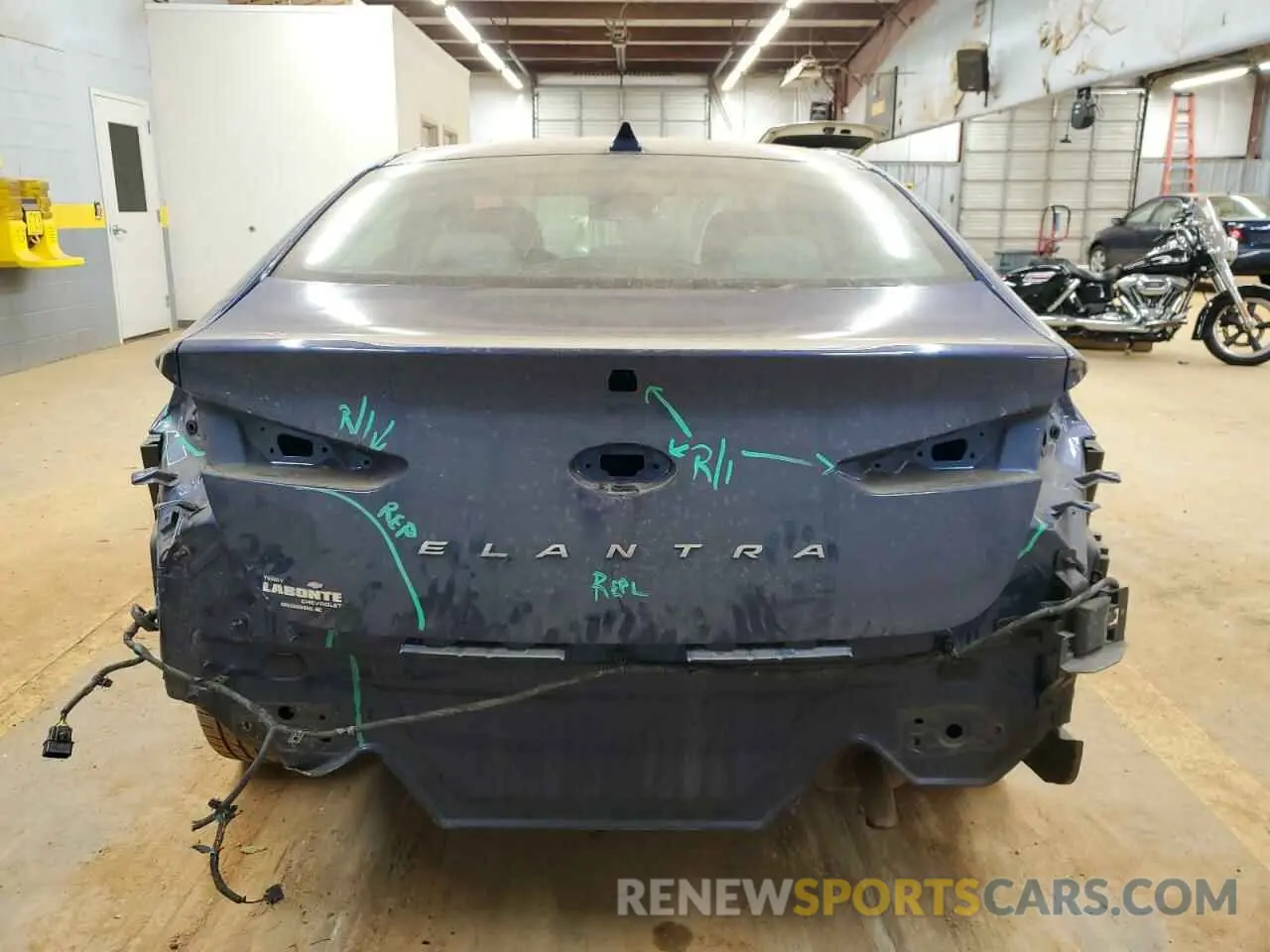 6 Photograph of a damaged car 5NPD84LF5LH540355 HYUNDAI ELANTRA 2020