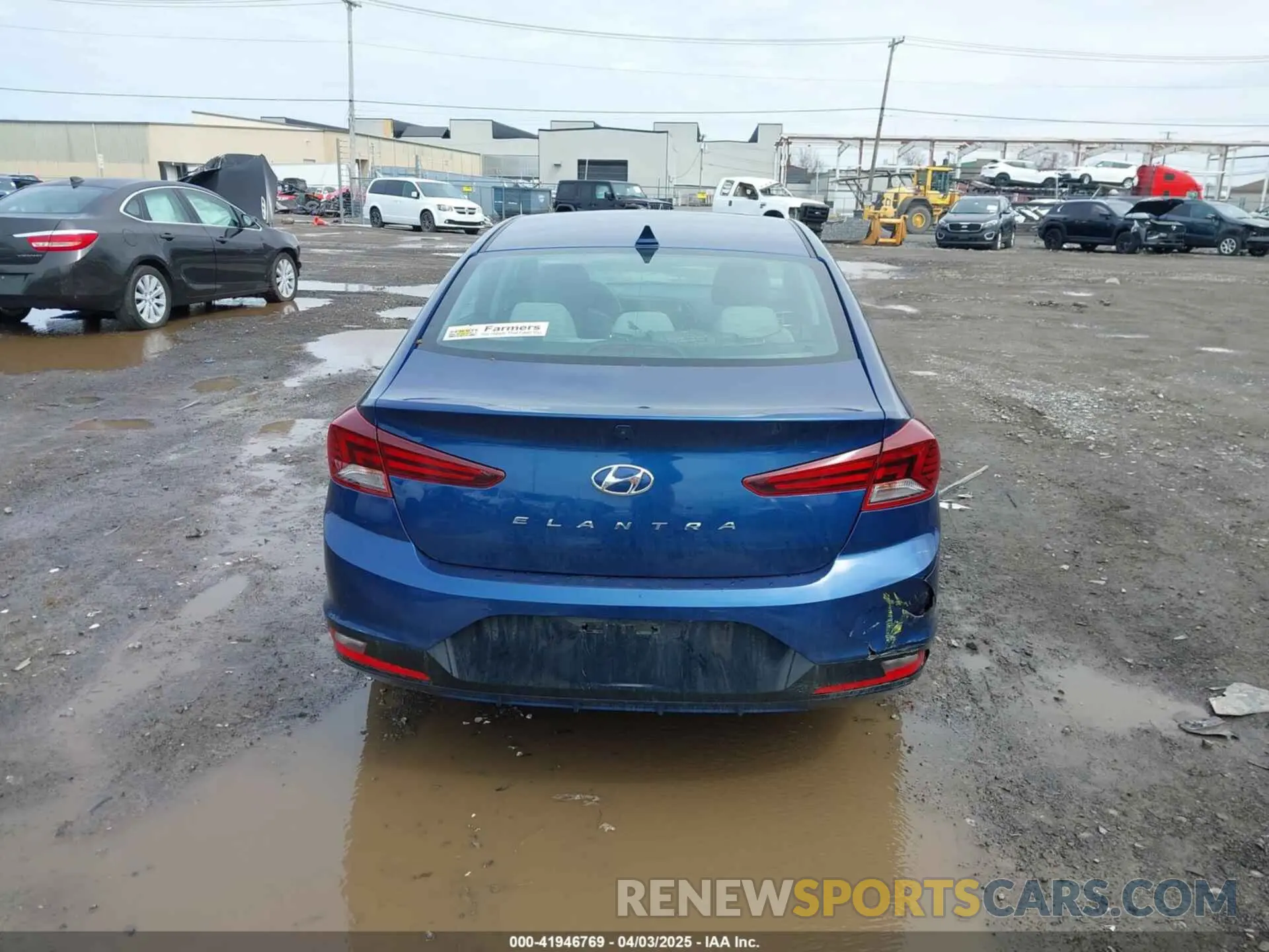 17 Photograph of a damaged car 5NPD84LF5LH540856 HYUNDAI ELANTRA 2020