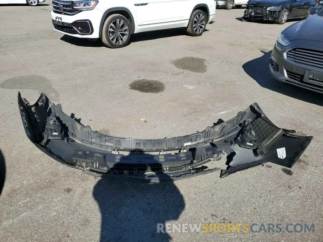 12 Photograph of a damaged car 5NPD84LF5LH546589 HYUNDAI ELANTRA 2020
