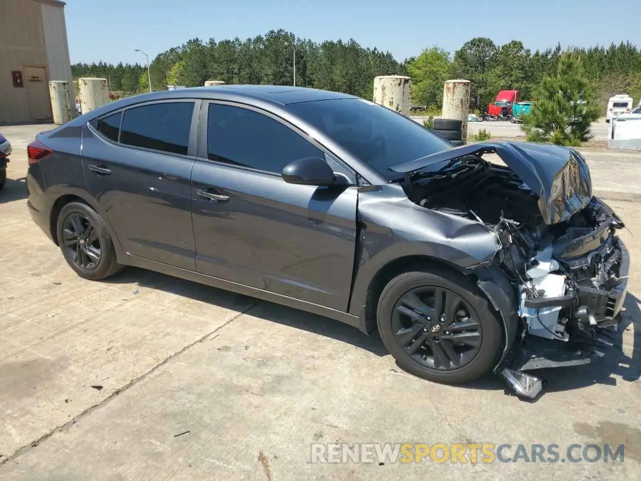 4 Photograph of a damaged car 5NPD84LF5LH551226 HYUNDAI ELANTRA 2020