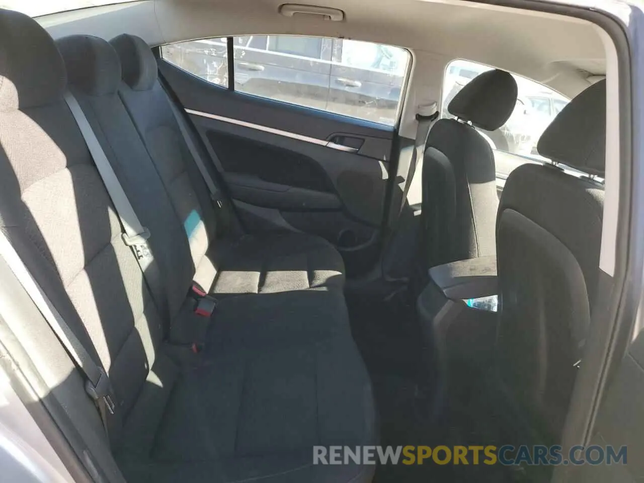 10 Photograph of a damaged car 5NPD84LF5LH561447 HYUNDAI ELANTRA 2020