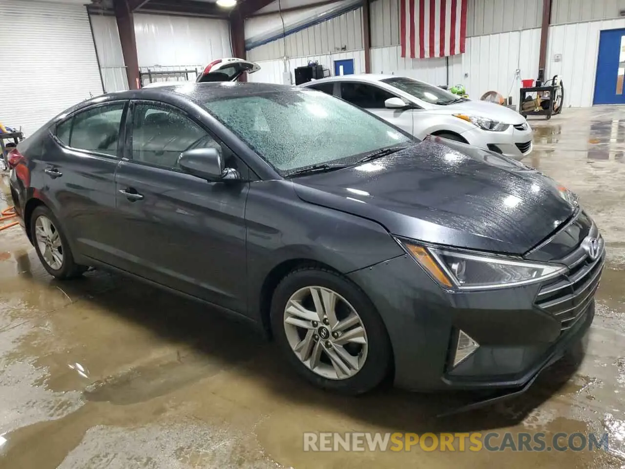 4 Photograph of a damaged car 5NPD84LF5LH563909 HYUNDAI ELANTRA 2020