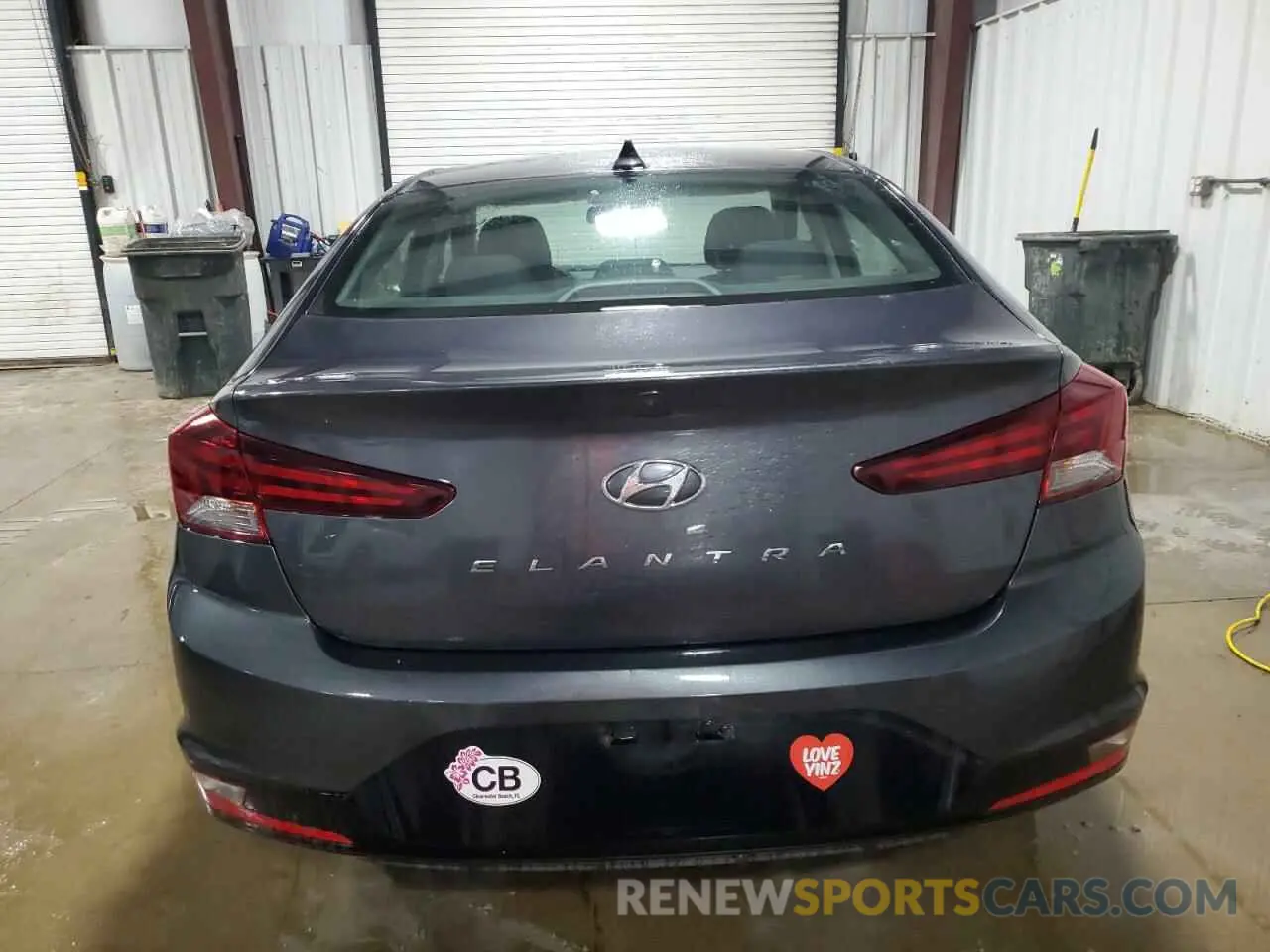 6 Photograph of a damaged car 5NPD84LF5LH563909 HYUNDAI ELANTRA 2020