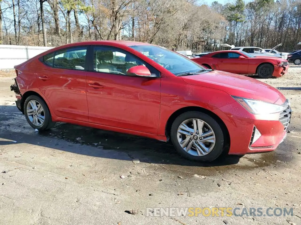 4 Photograph of a damaged car 5NPD84LF5LH574960 HYUNDAI ELANTRA 2020