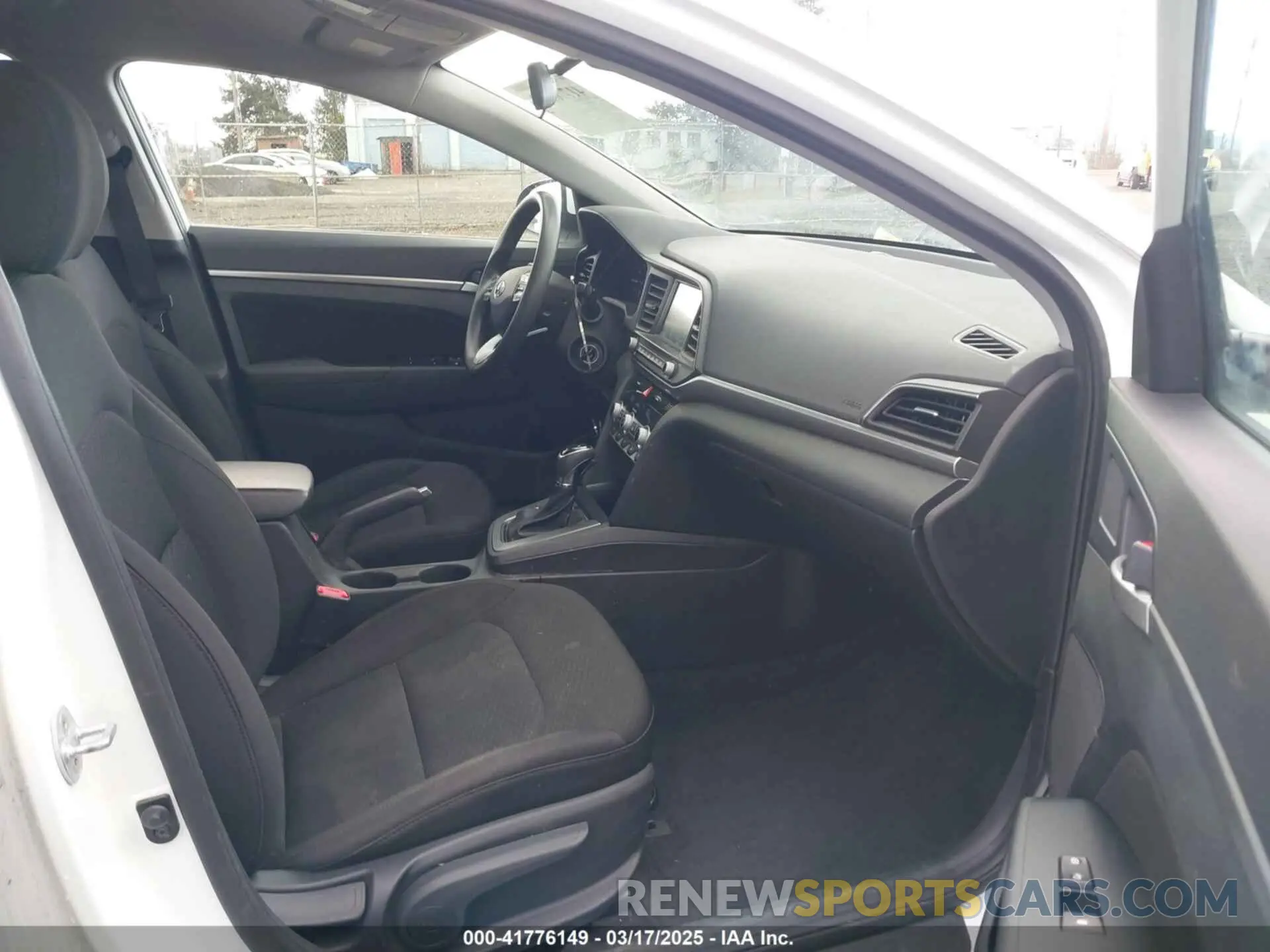 5 Photograph of a damaged car 5NPD84LF5LH579222 HYUNDAI ELANTRA 2020