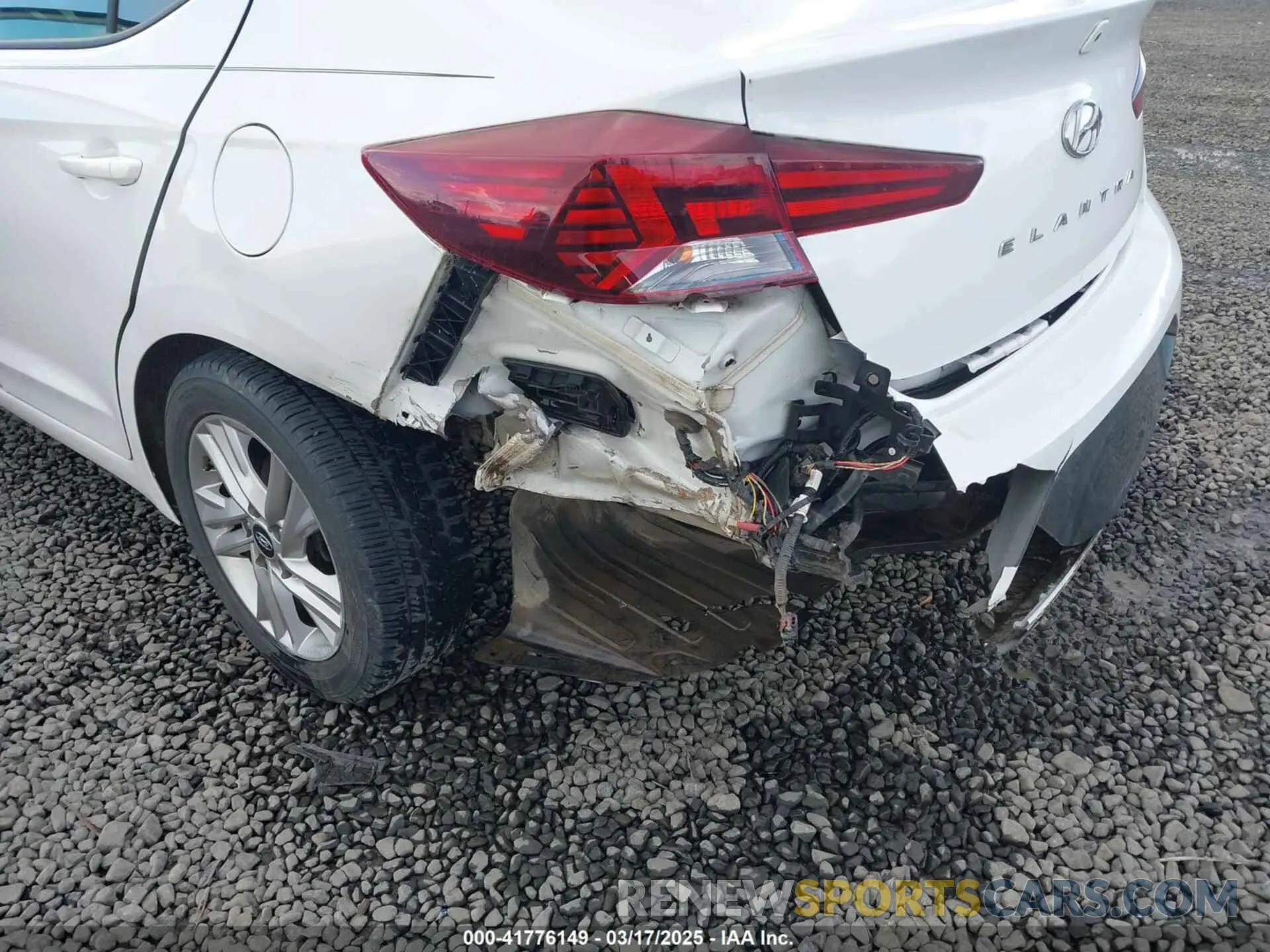 6 Photograph of a damaged car 5NPD84LF5LH579222 HYUNDAI ELANTRA 2020