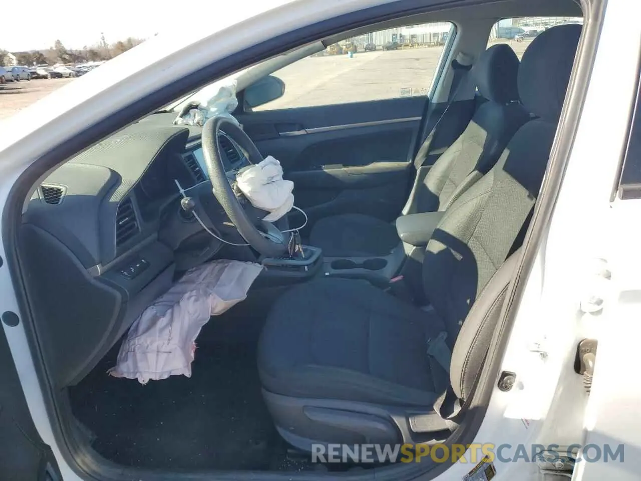 7 Photograph of a damaged car 5NPD84LF5LH582640 HYUNDAI ELANTRA 2020