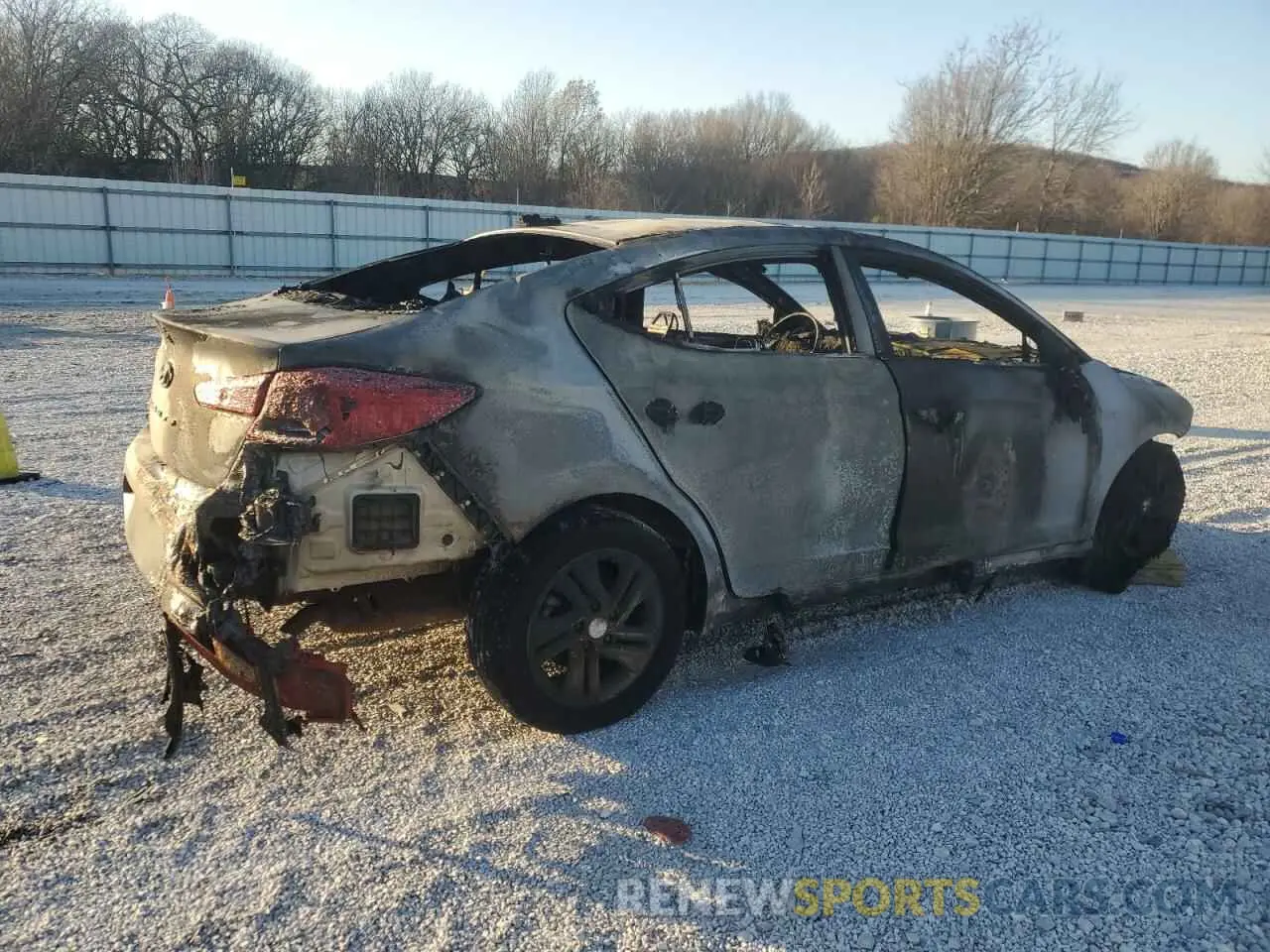 3 Photograph of a damaged car 5NPD84LF5LH583349 HYUNDAI ELANTRA 2020