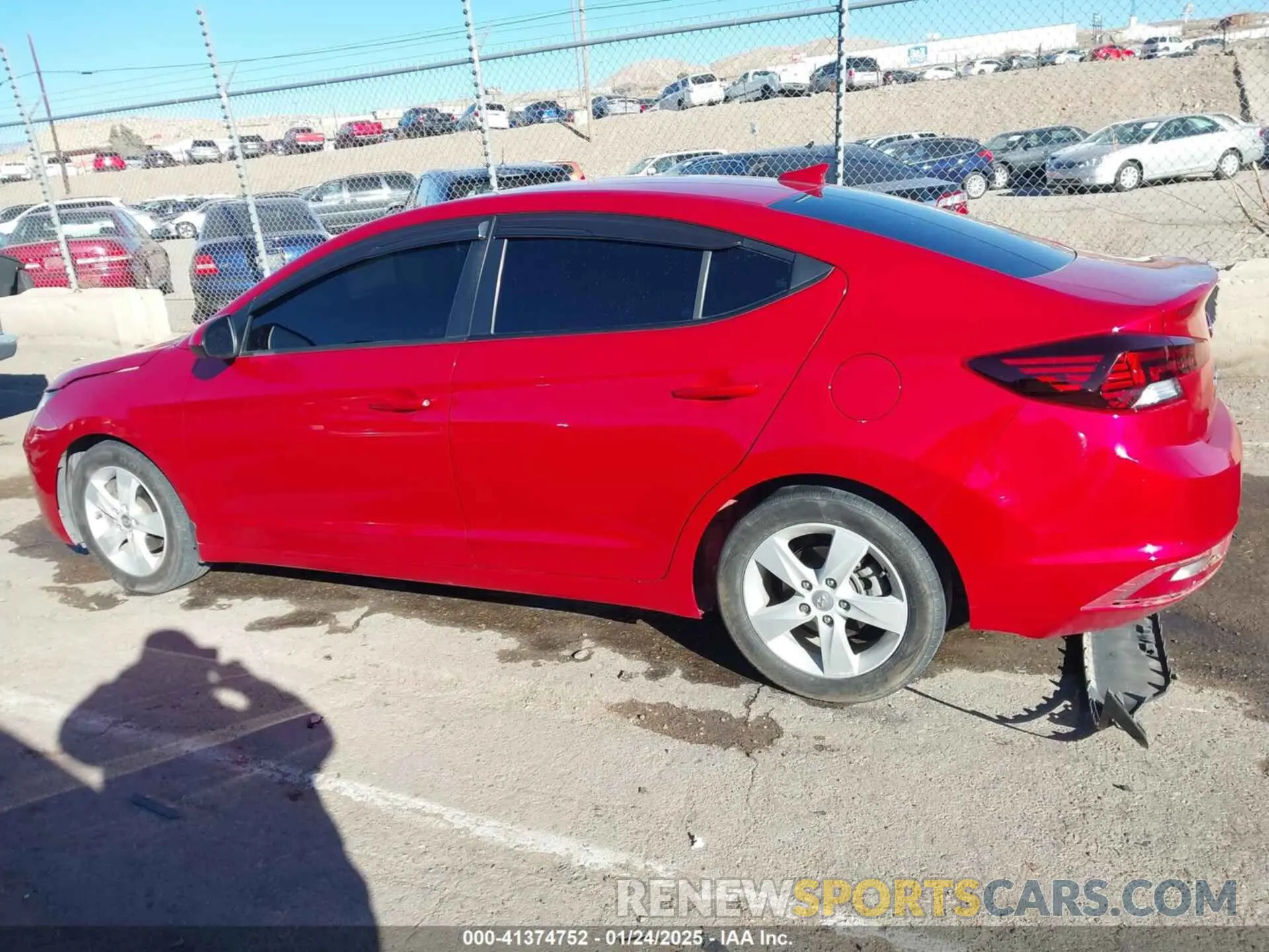 14 Photograph of a damaged car 5NPD84LF5LH595789 HYUNDAI ELANTRA 2020