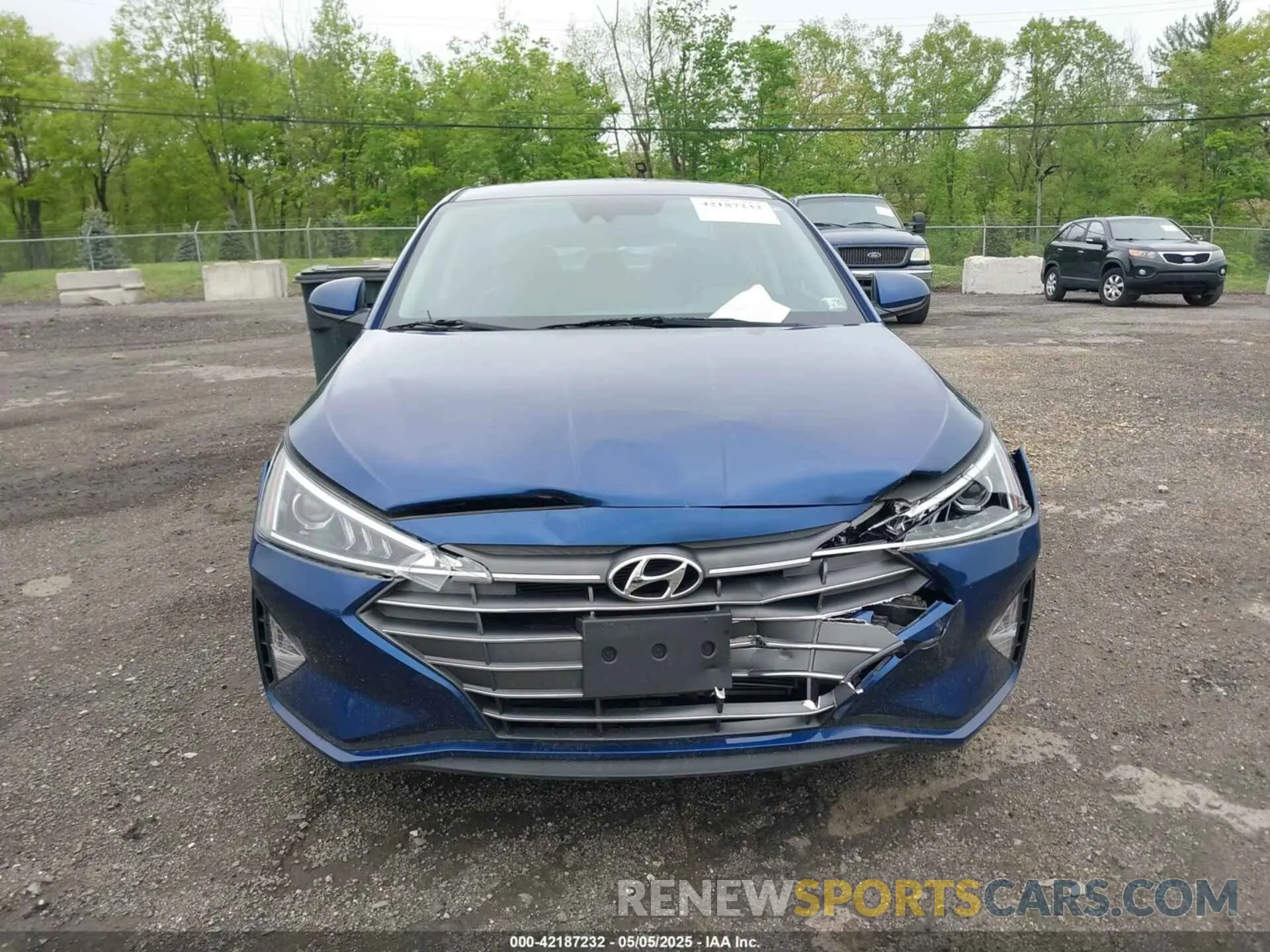 12 Photograph of a damaged car 5NPD84LF5LH600229 HYUNDAI ELANTRA 2020