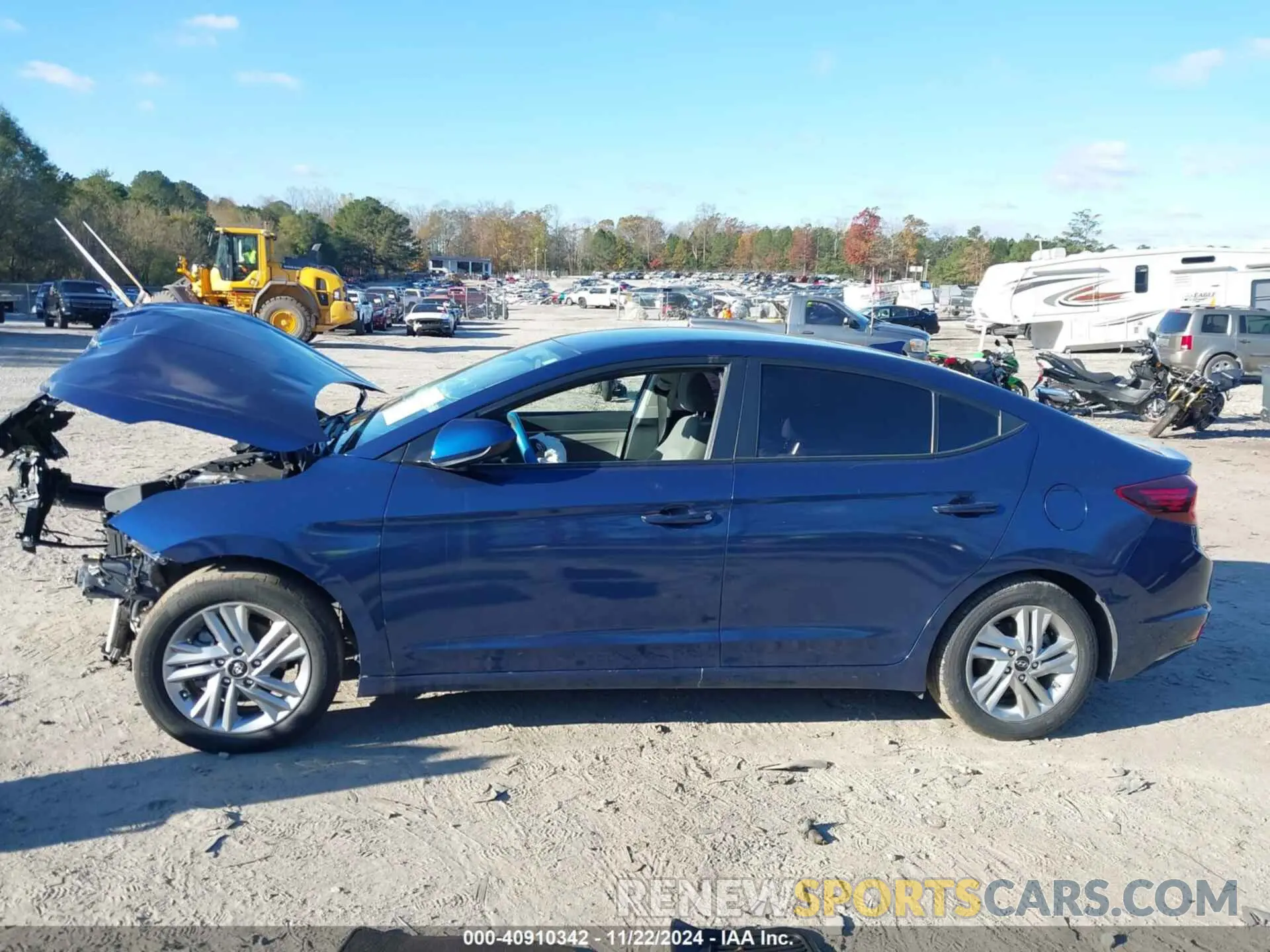 13 Photograph of a damaged car 5NPD84LF5LH621520 HYUNDAI ELANTRA 2020