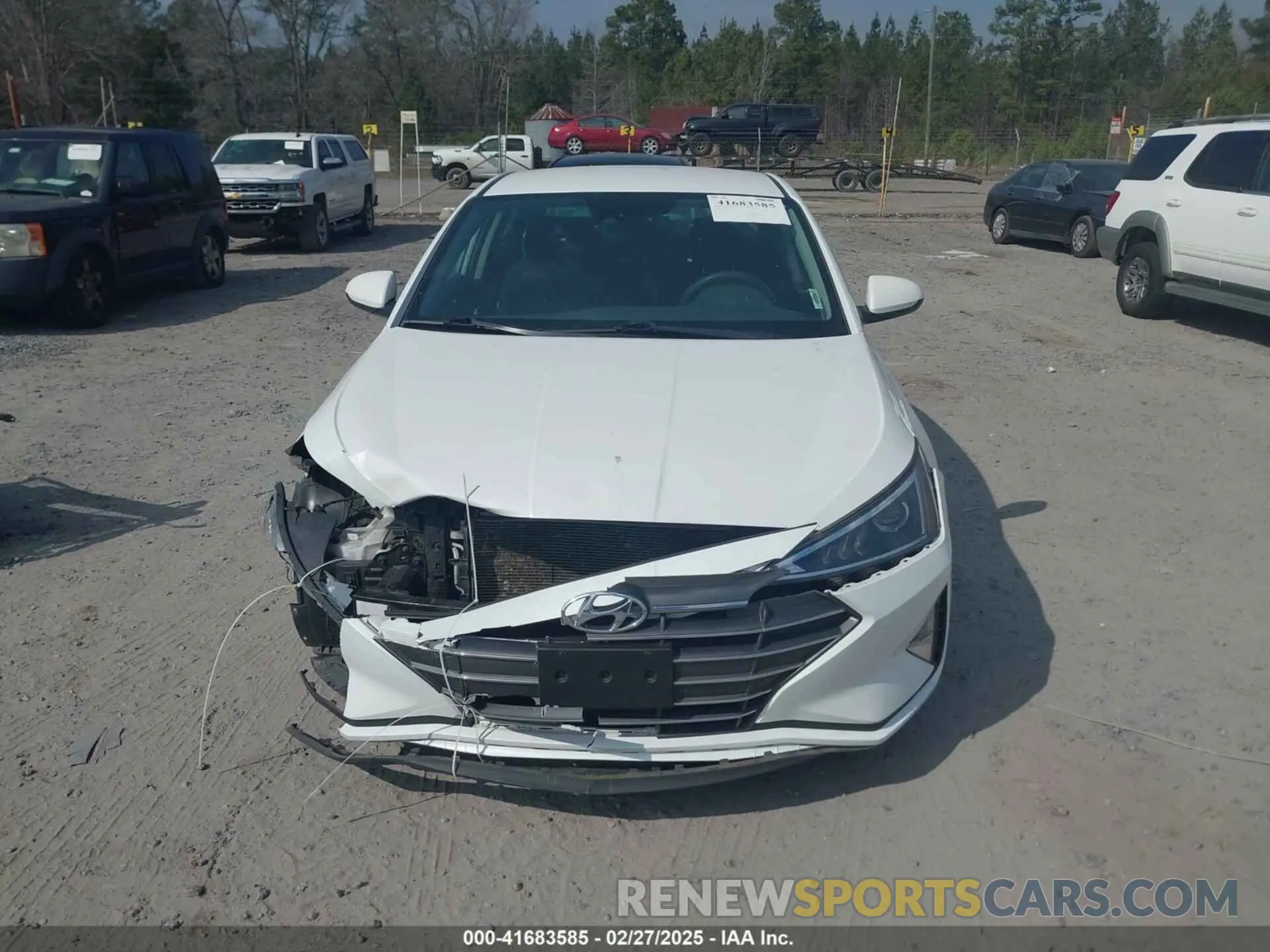12 Photograph of a damaged car 5NPD84LF5LH624563 HYUNDAI ELANTRA 2020
