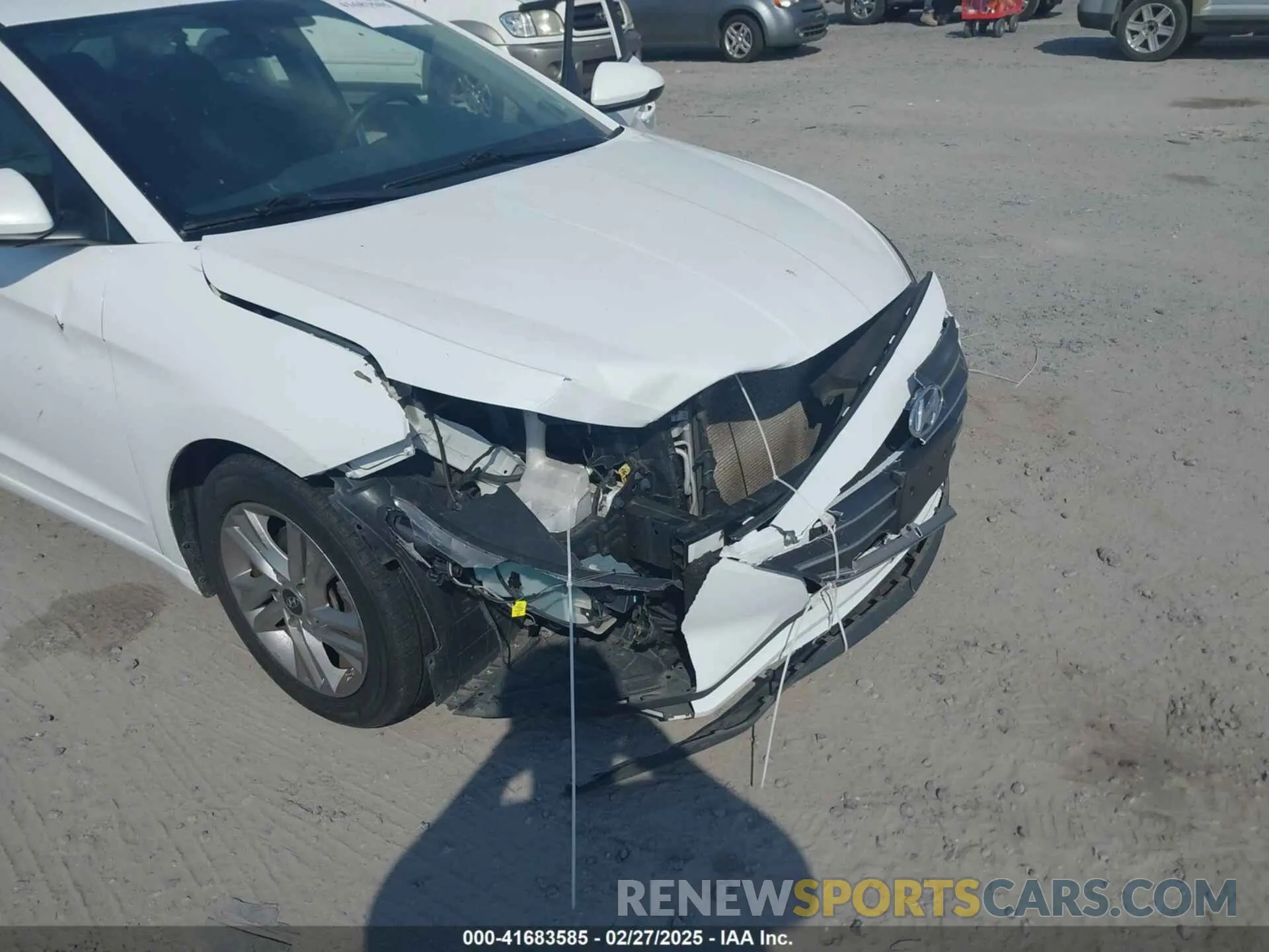 6 Photograph of a damaged car 5NPD84LF5LH624563 HYUNDAI ELANTRA 2020