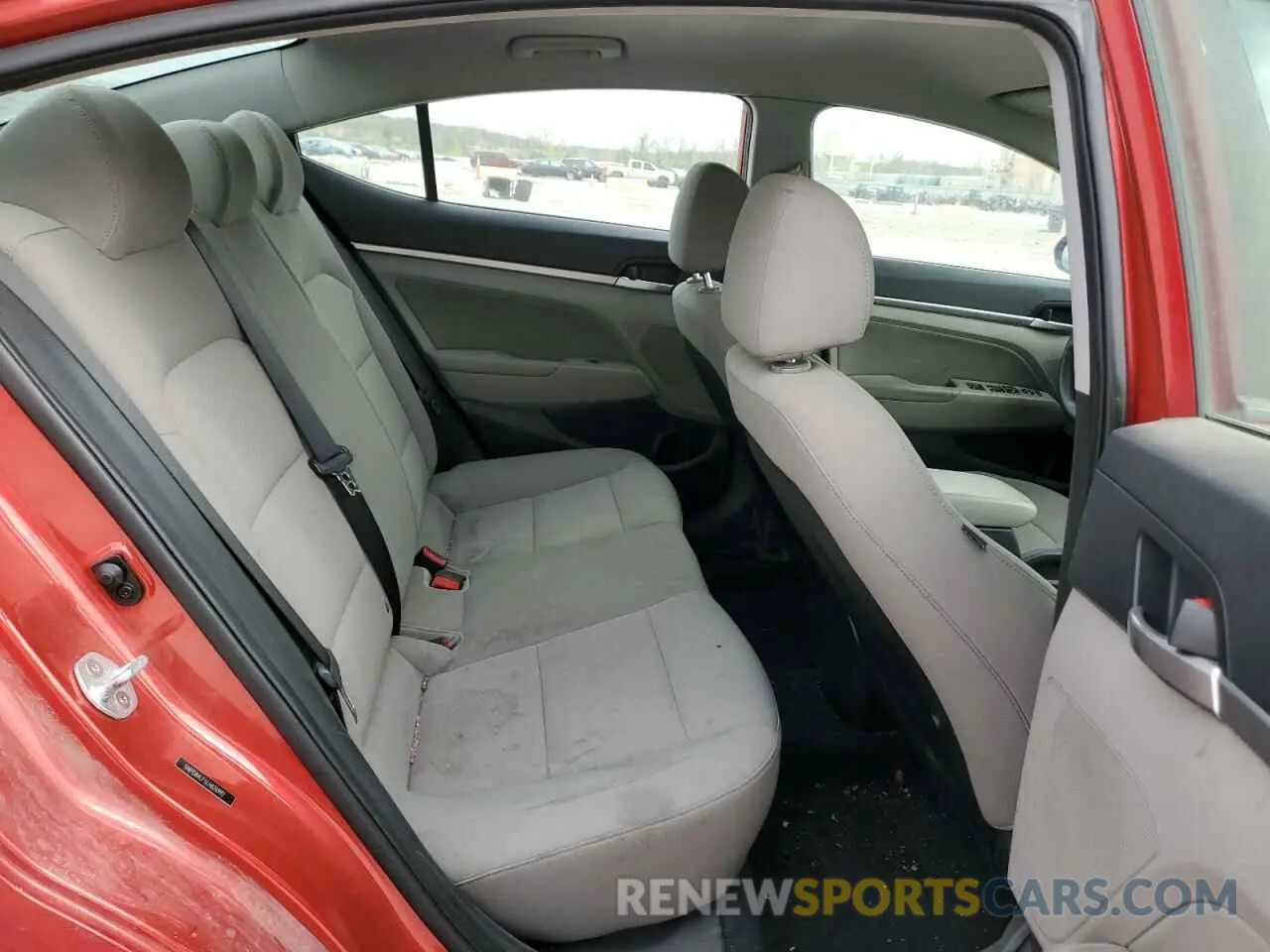 10 Photograph of a damaged car 5NPD84LF5LH626992 HYUNDAI ELANTRA 2020