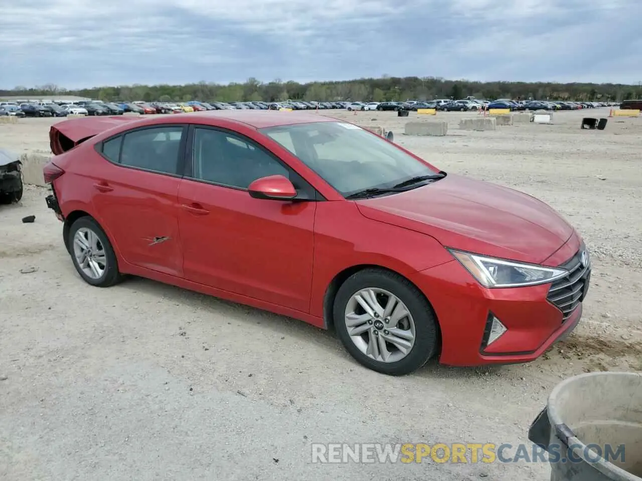 4 Photograph of a damaged car 5NPD84LF5LH626992 HYUNDAI ELANTRA 2020