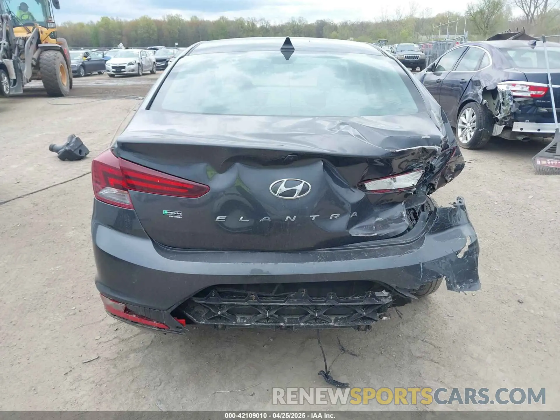 16 Photograph of a damaged car 5NPD84LF5LH628838 HYUNDAI ELANTRA 2020