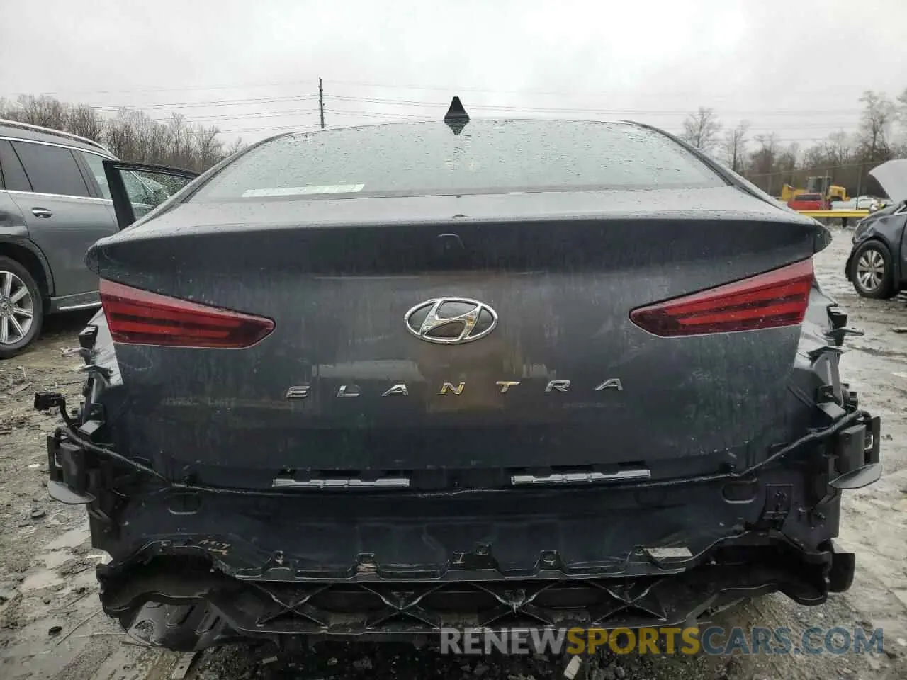 6 Photograph of a damaged car 5NPD84LF5LH629259 HYUNDAI ELANTRA 2020