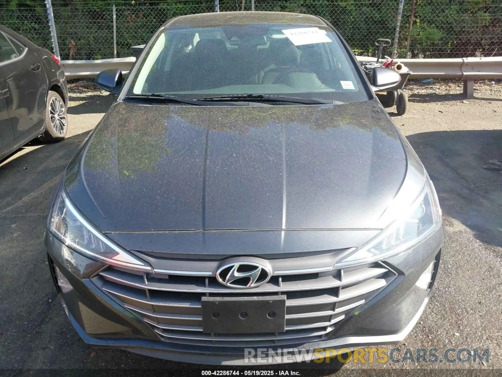 12 Photograph of a damaged car 5NPD84LF5LH629651 HYUNDAI ELANTRA 2020