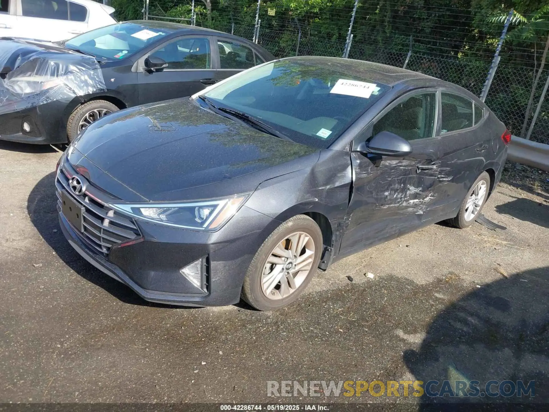 2 Photograph of a damaged car 5NPD84LF5LH629651 HYUNDAI ELANTRA 2020