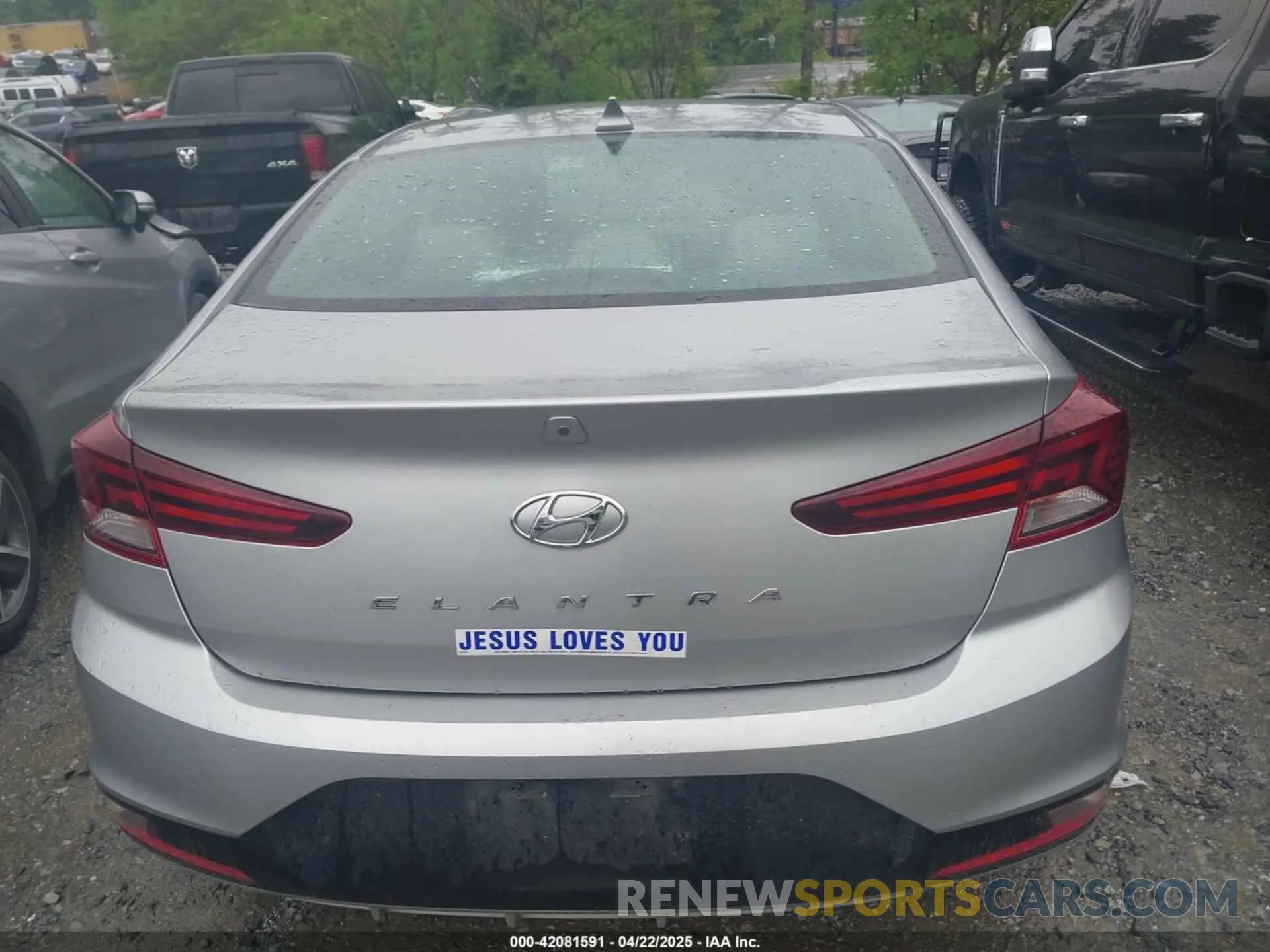16 Photograph of a damaged car 5NPD84LF5LH632243 HYUNDAI ELANTRA 2020