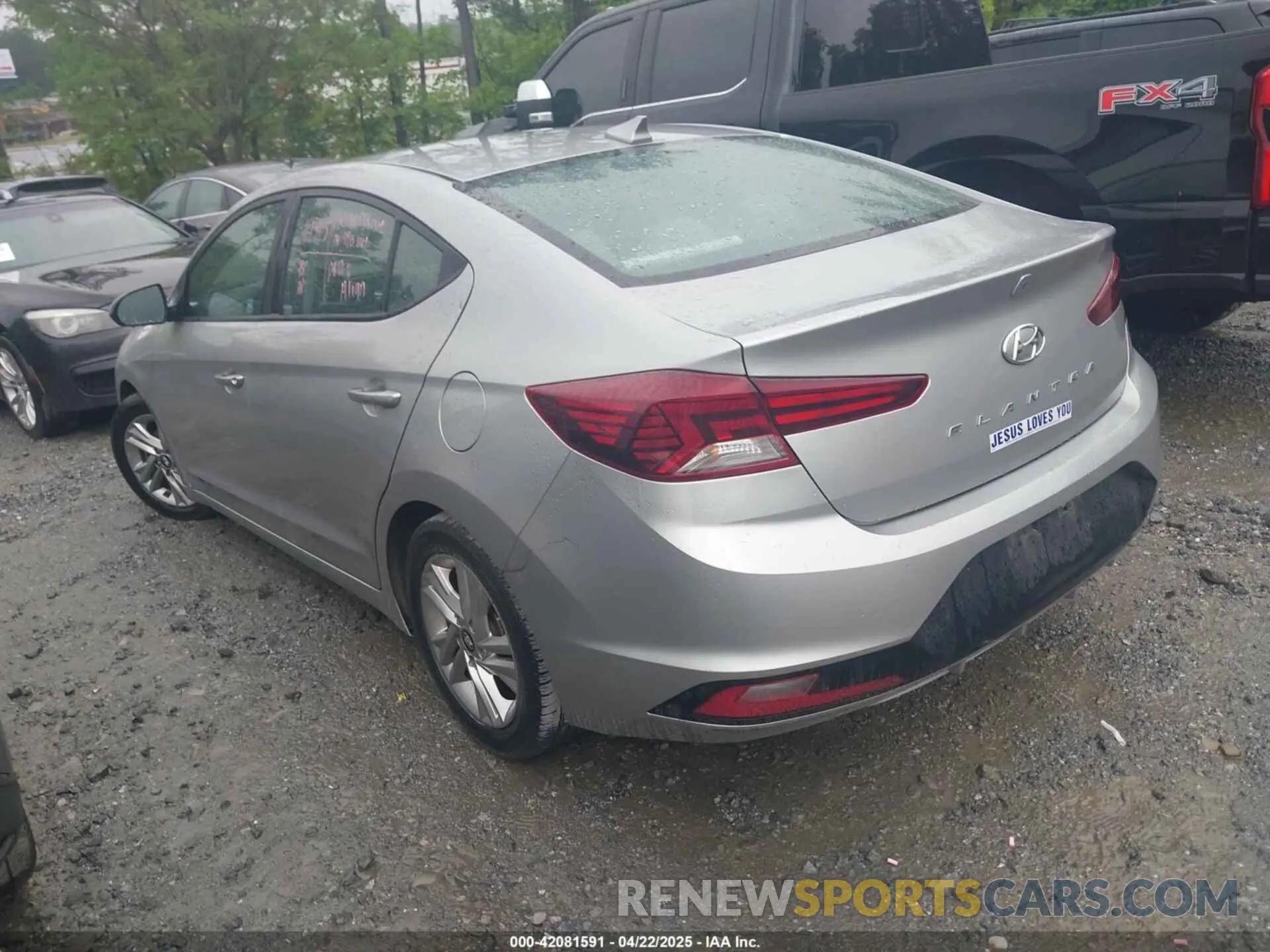 3 Photograph of a damaged car 5NPD84LF5LH632243 HYUNDAI ELANTRA 2020