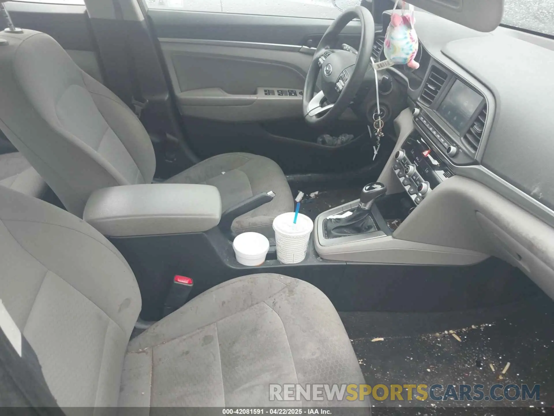 5 Photograph of a damaged car 5NPD84LF5LH632243 HYUNDAI ELANTRA 2020